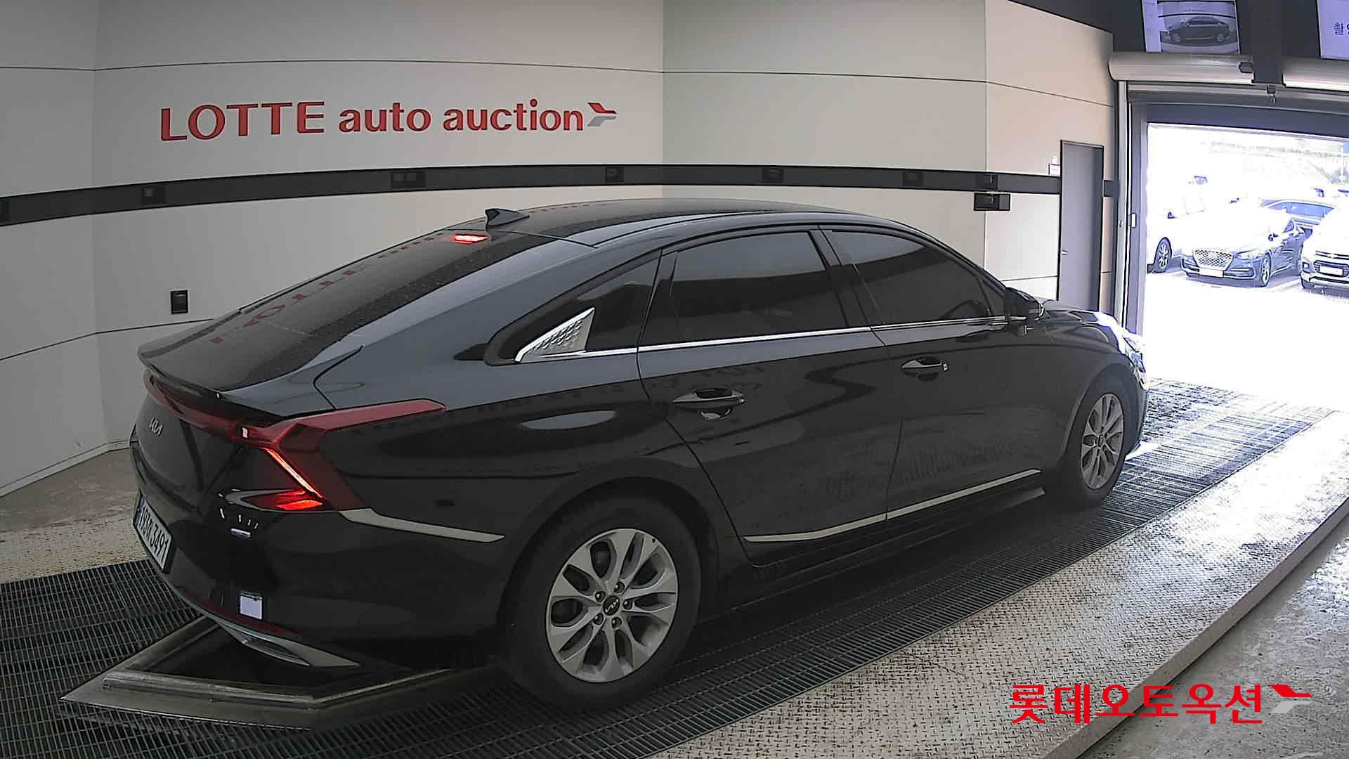 2022 - kia k8