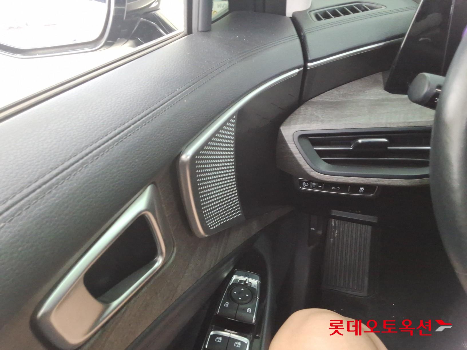 2022 - kia k8