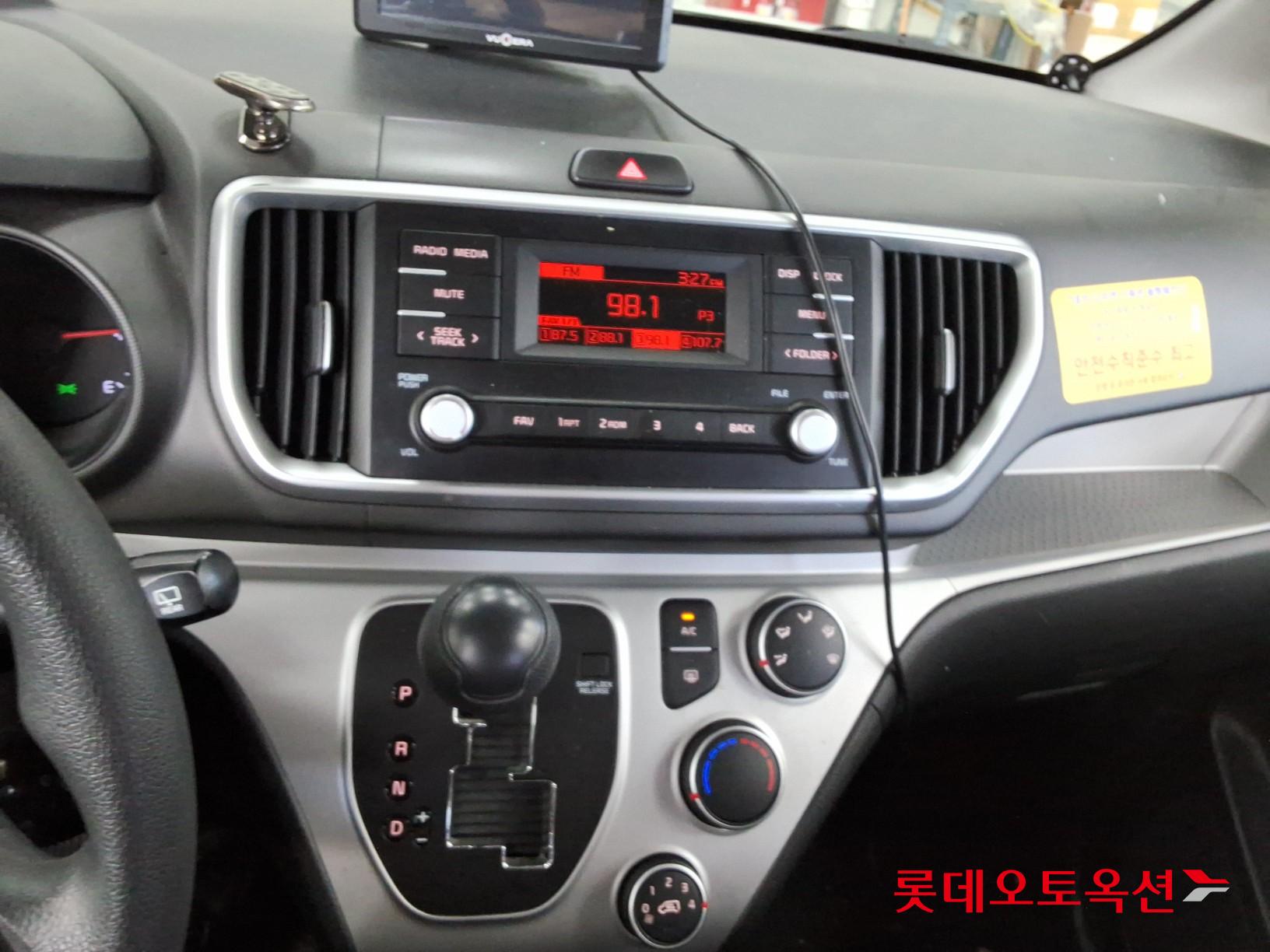 Kia Ray - 33