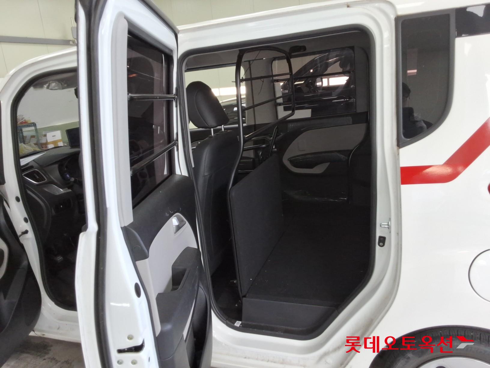 Kia Ray - 37