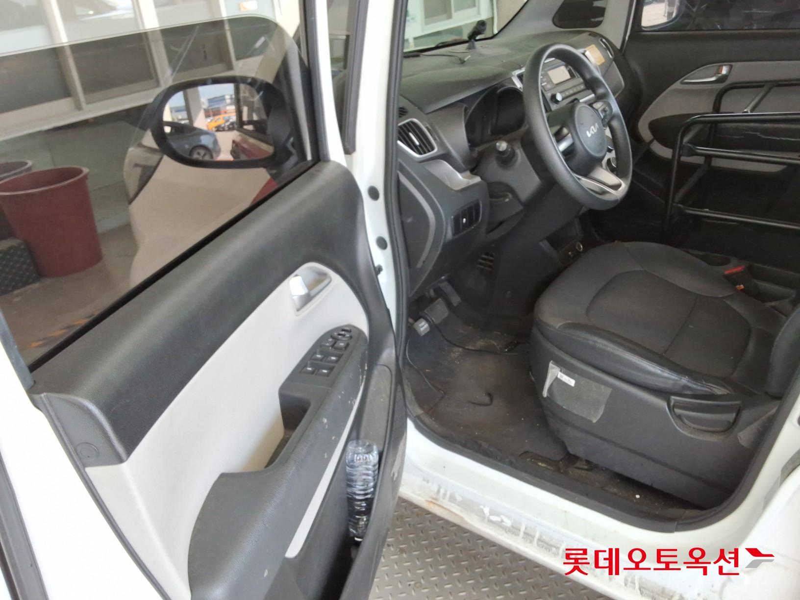 Kia Ray - 36