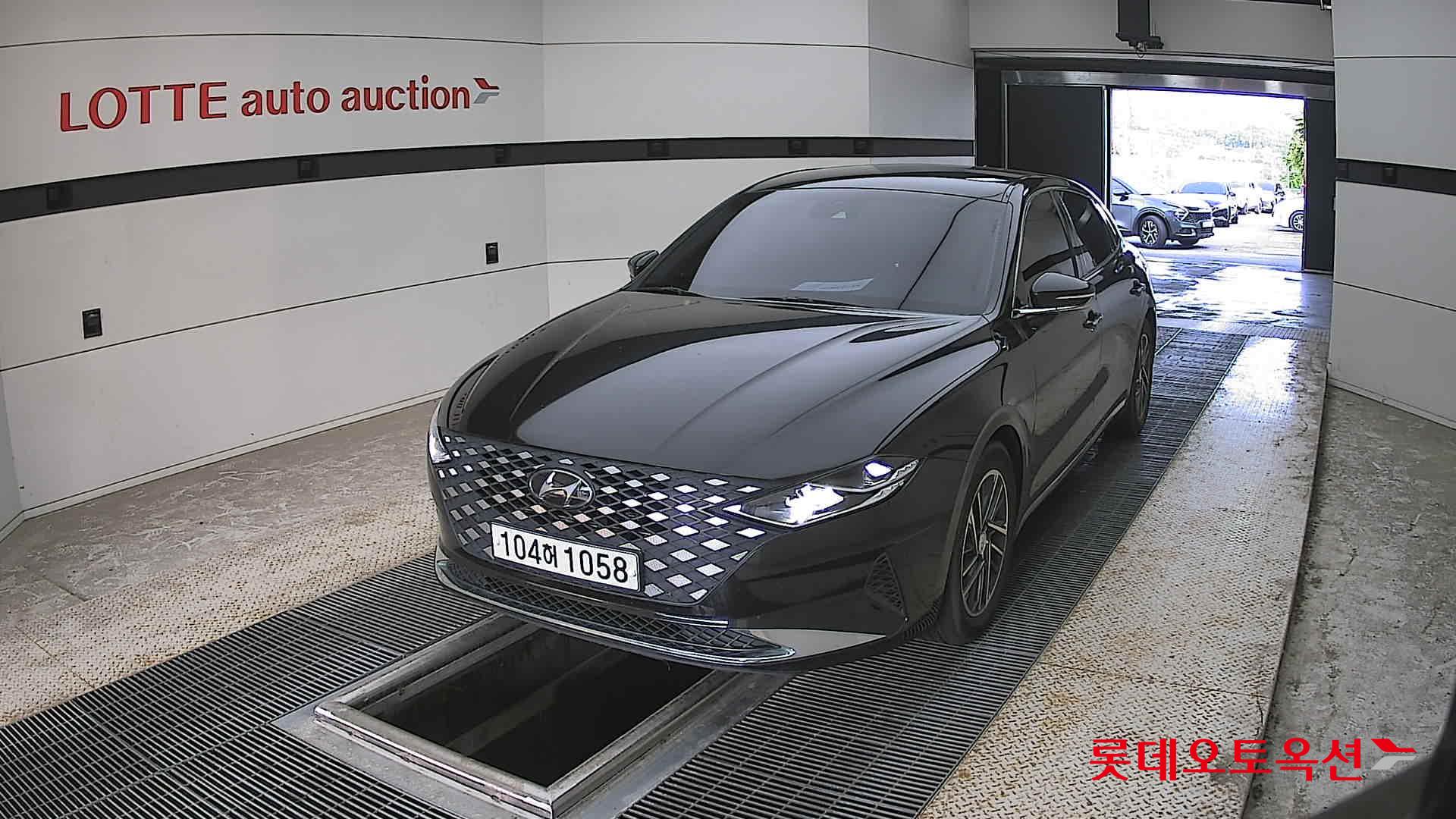 Hyundai Grandeur - 10