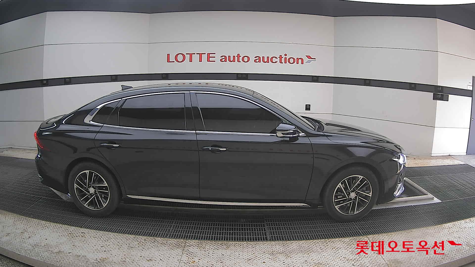 Hyundai Grandeur - 21