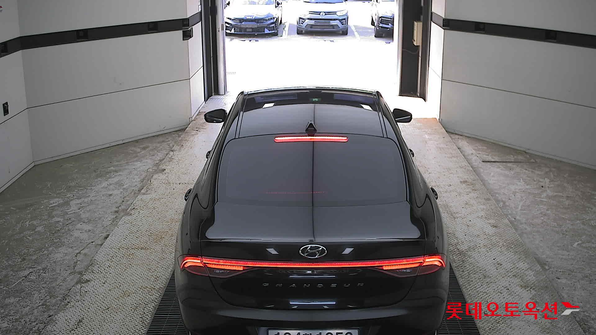 Hyundai Grandeur - 17
