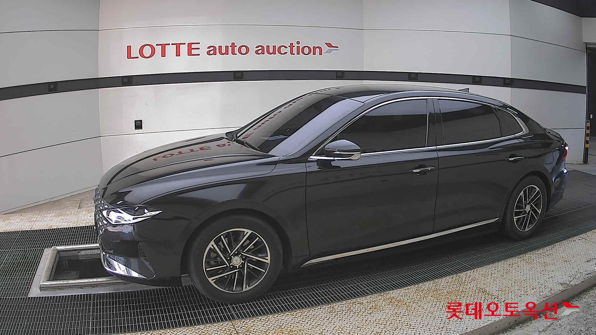 Hyundai Grandeur - 12