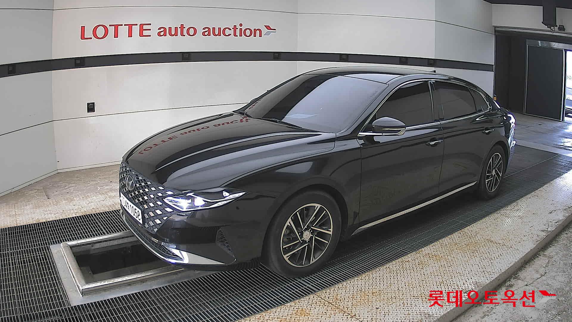 Hyundai Grandeur - 11