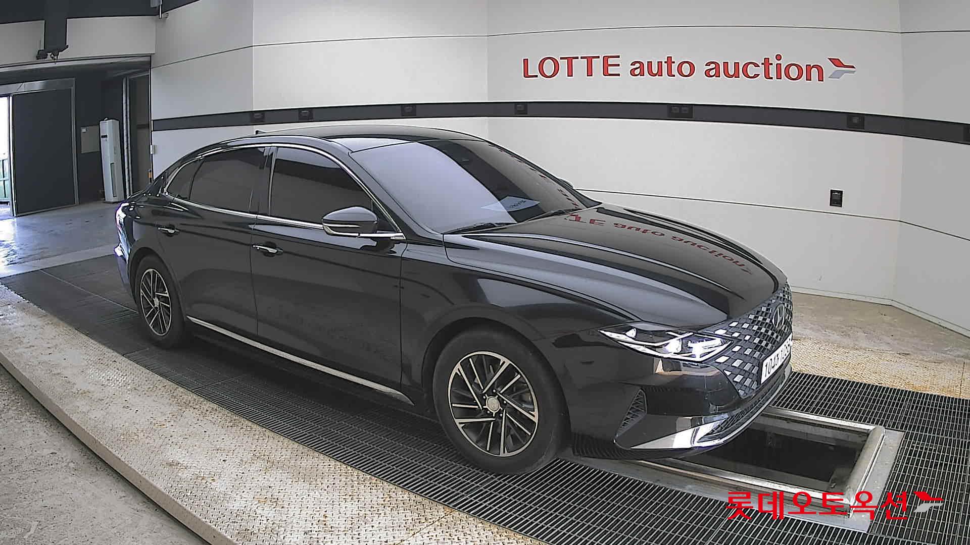Hyundai Grandeur - 23