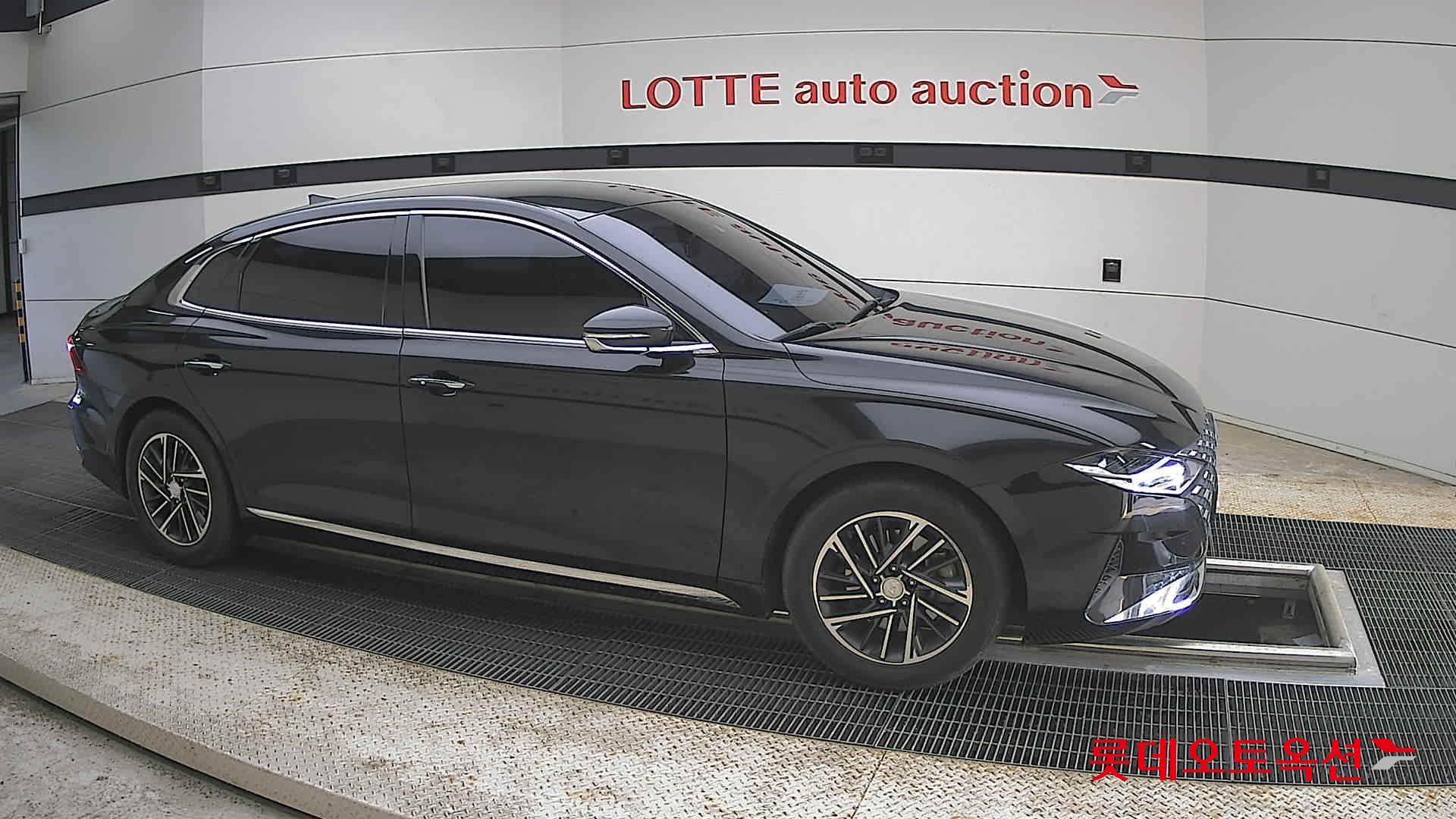 Hyundai Grandeur - 22