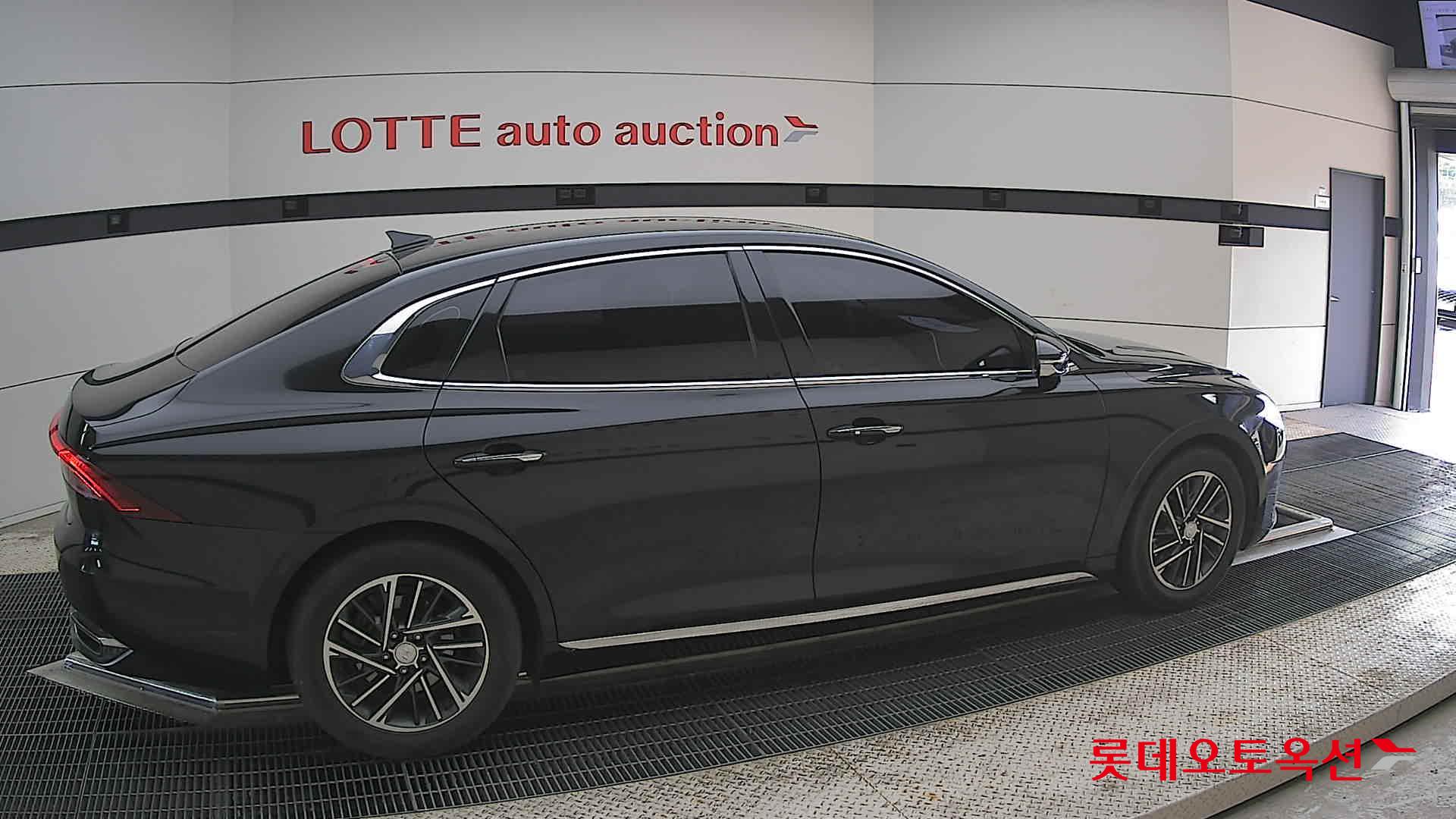 Hyundai Grandeur - 20