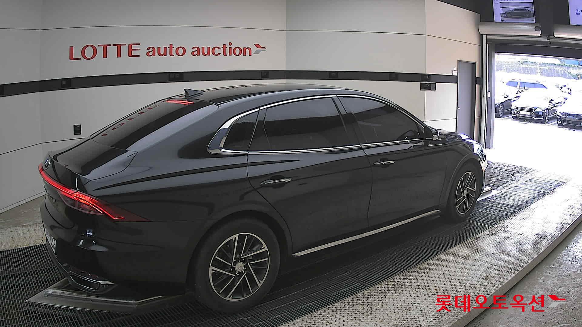 Hyundai Grandeur - 19