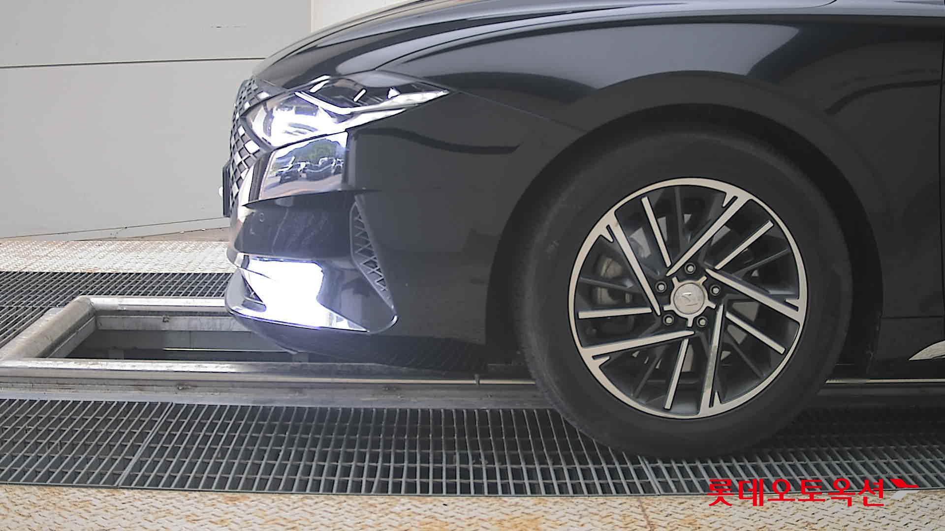 Hyundai Grandeur - 25