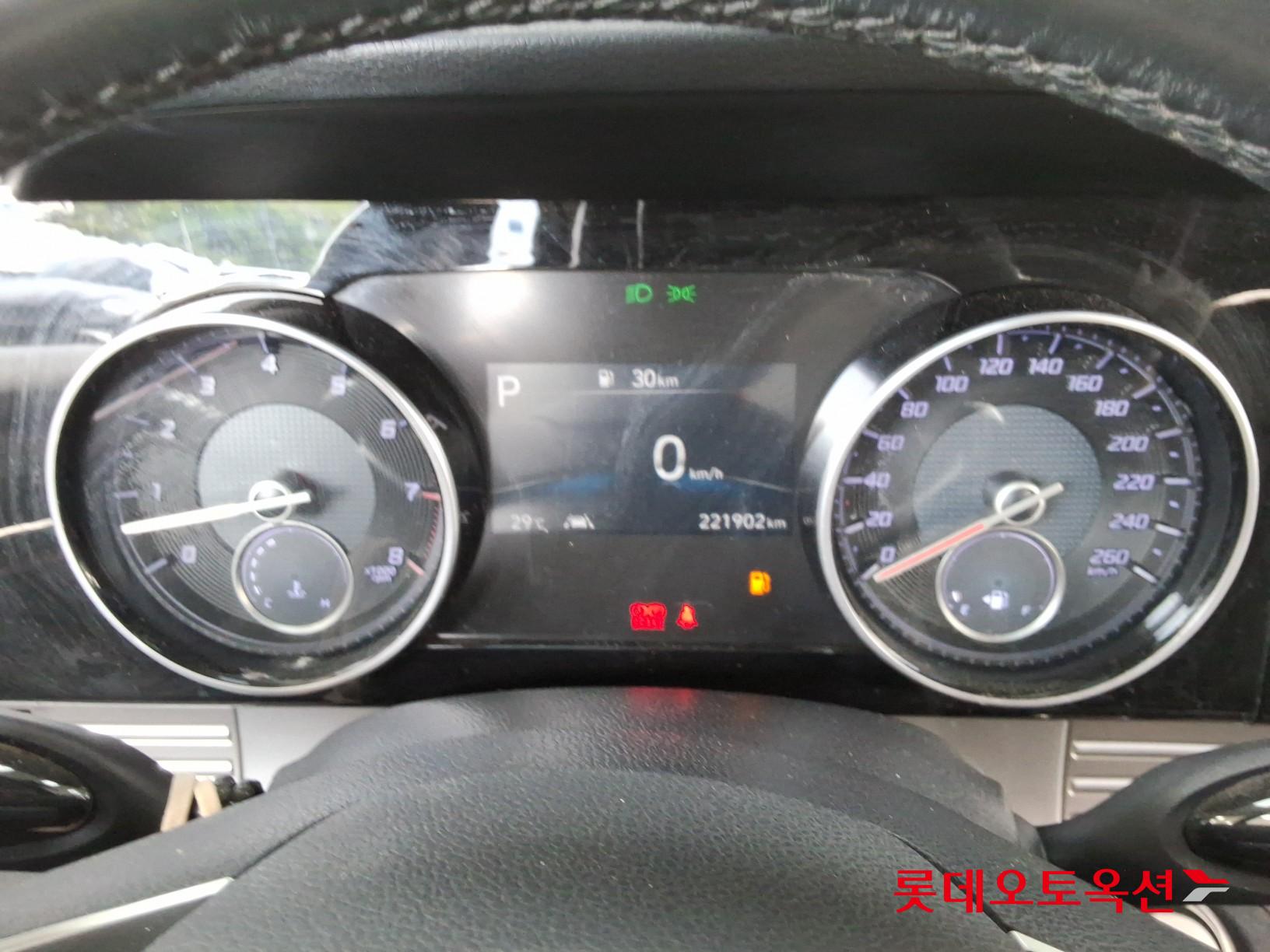Hyundai Grandeur - 31