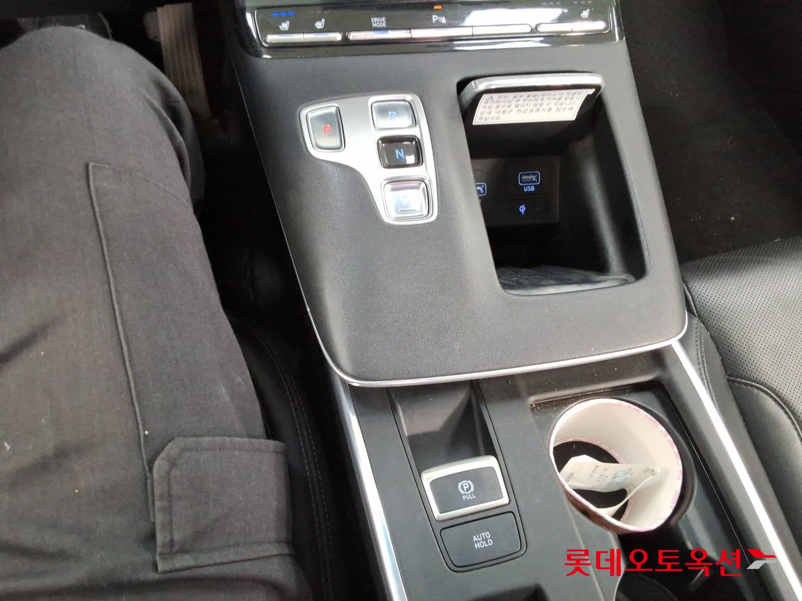 Hyundai Grandeur - 34