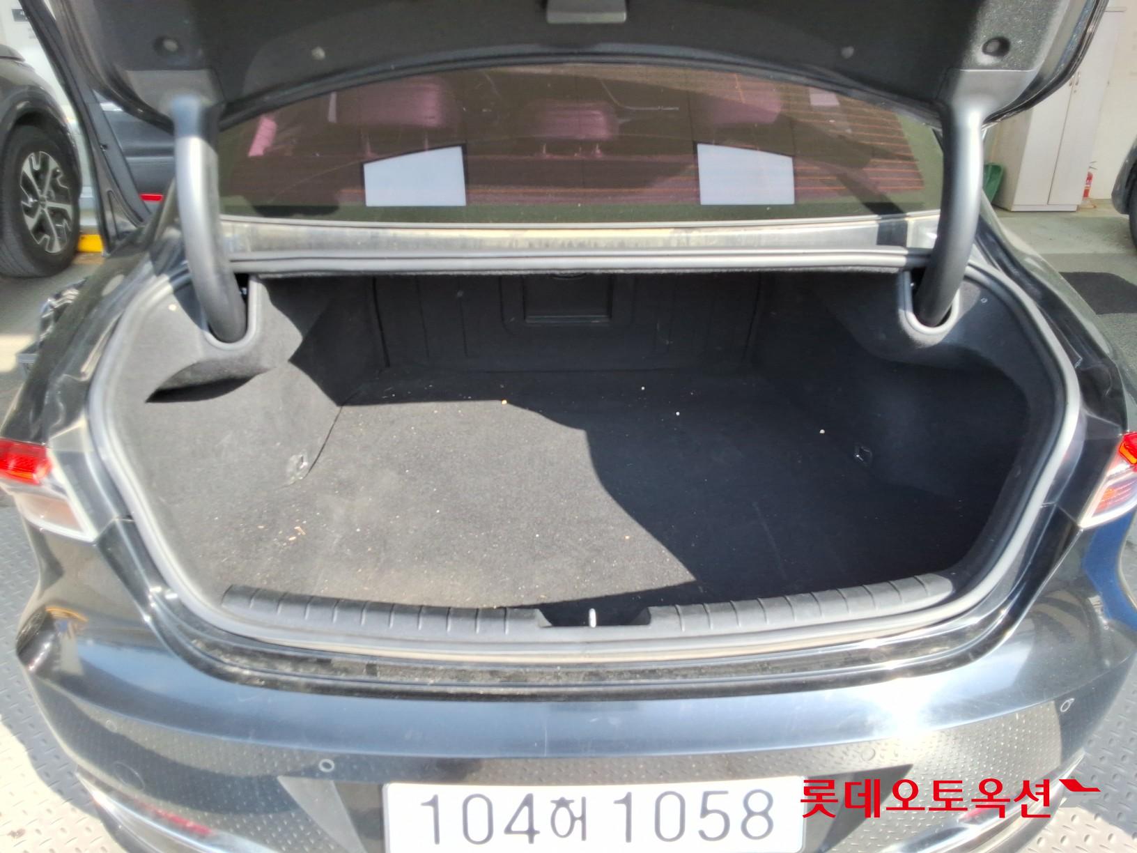 Hyundai Grandeur - 9
