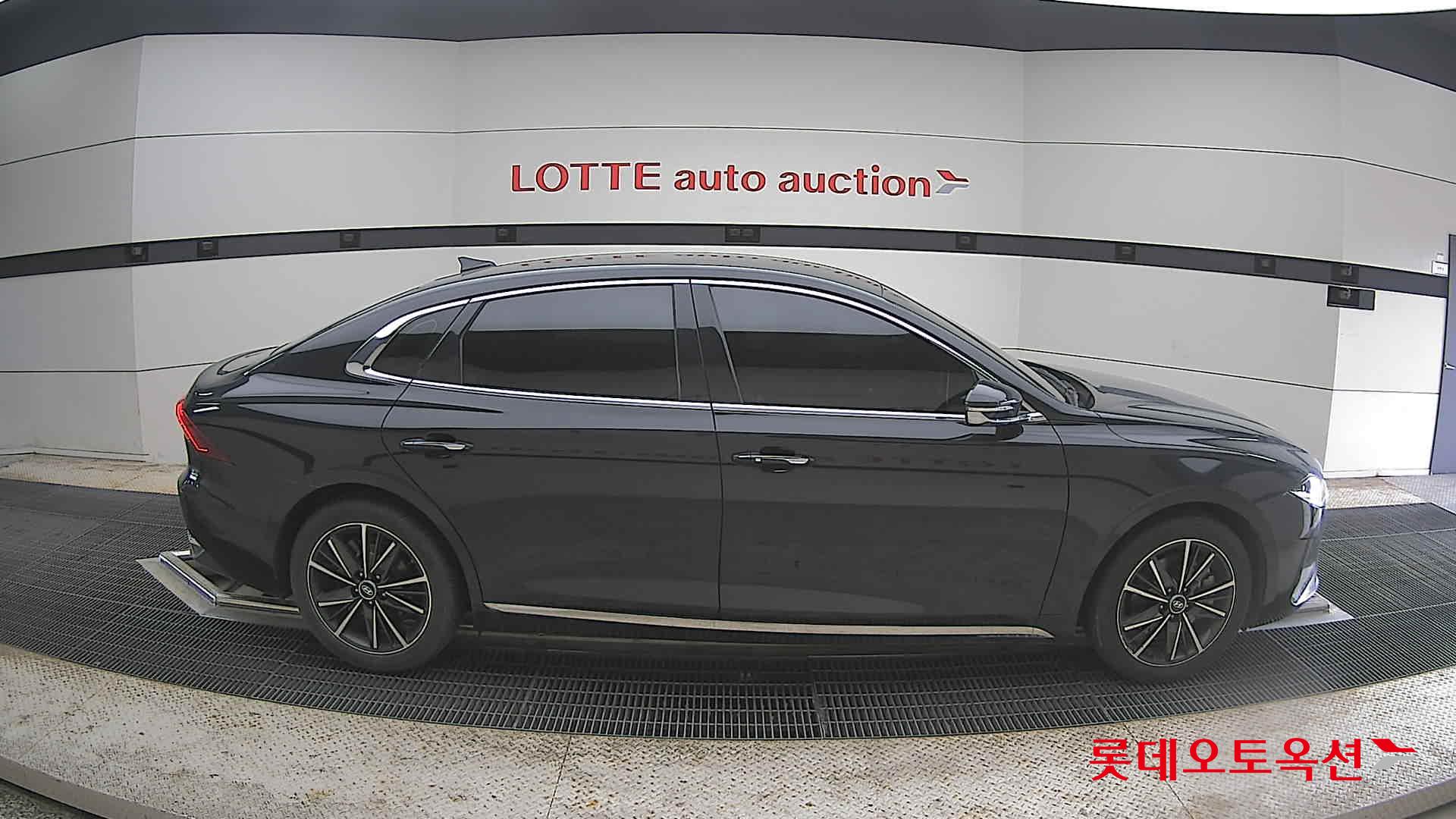 Hyundai Grandeur - 21