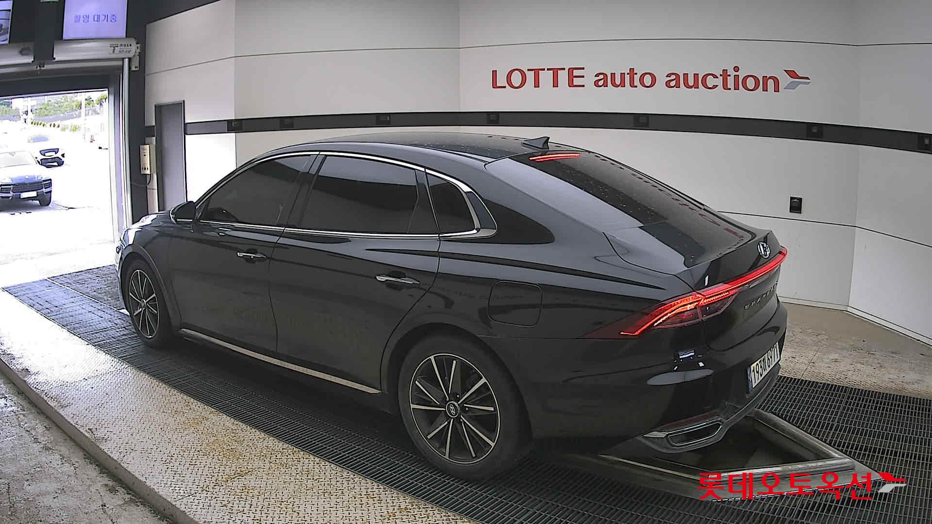 Hyundai Grandeur - 15