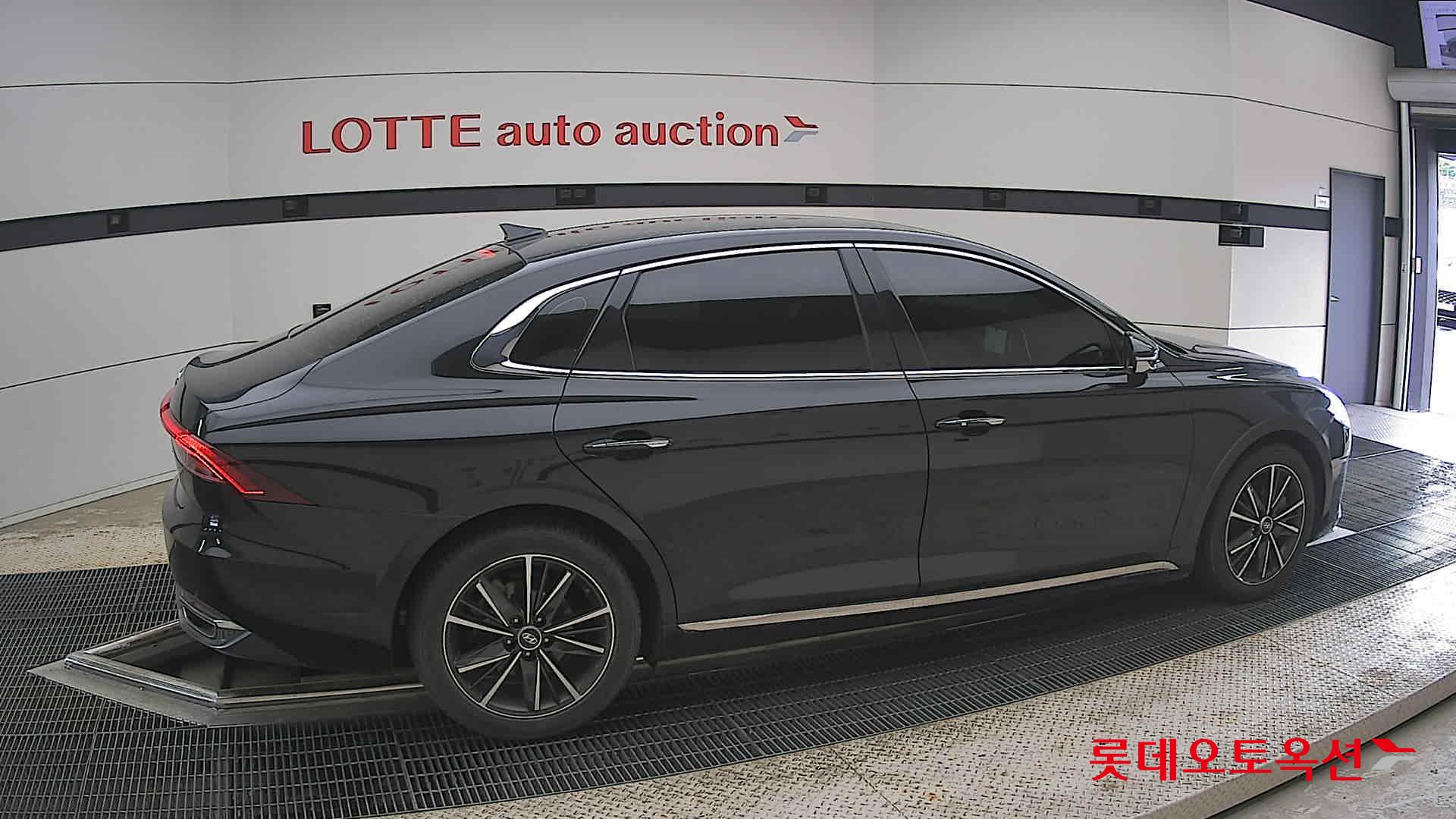 Hyundai Grandeur - 20