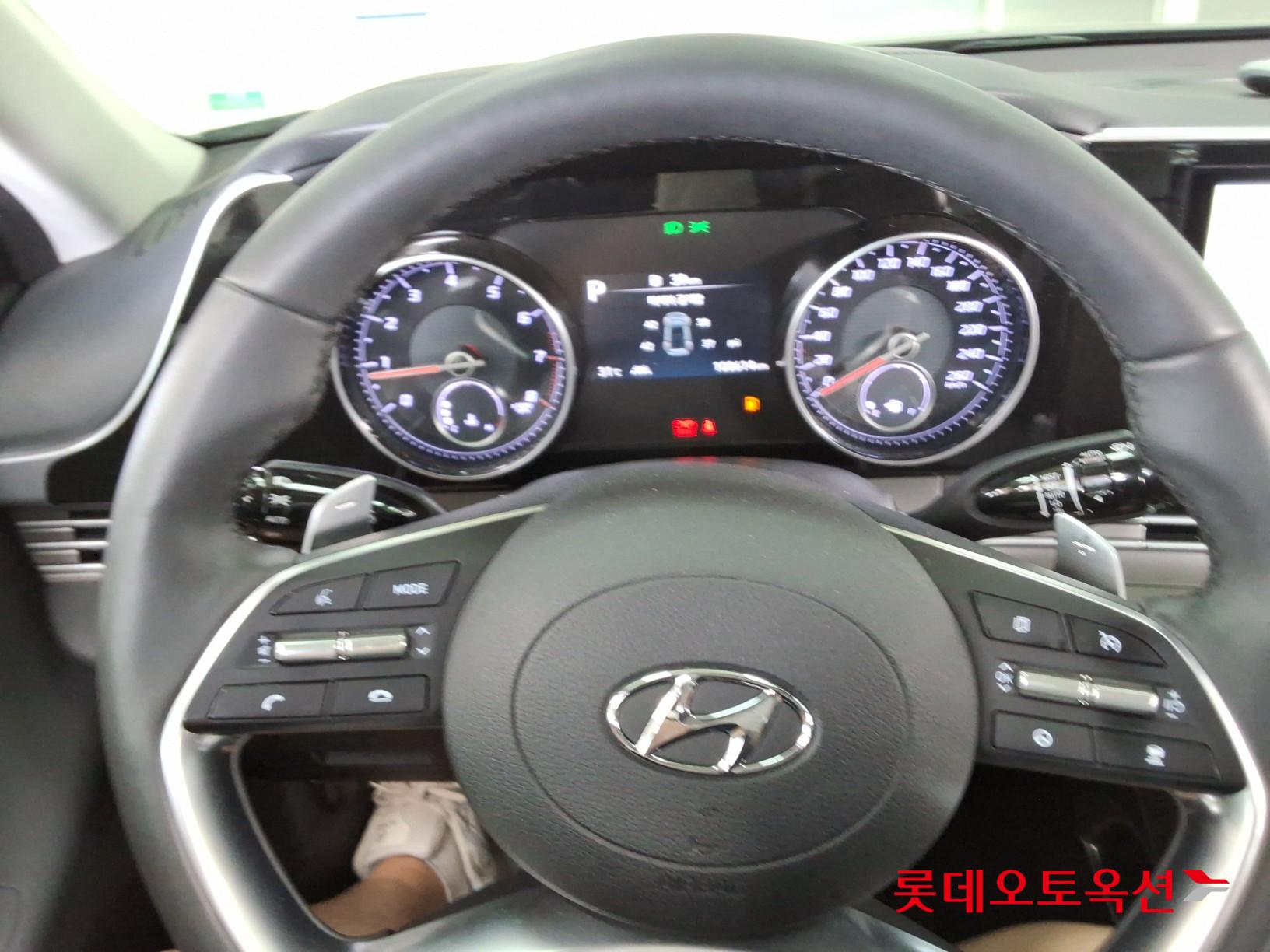Hyundai Grandeur - 30