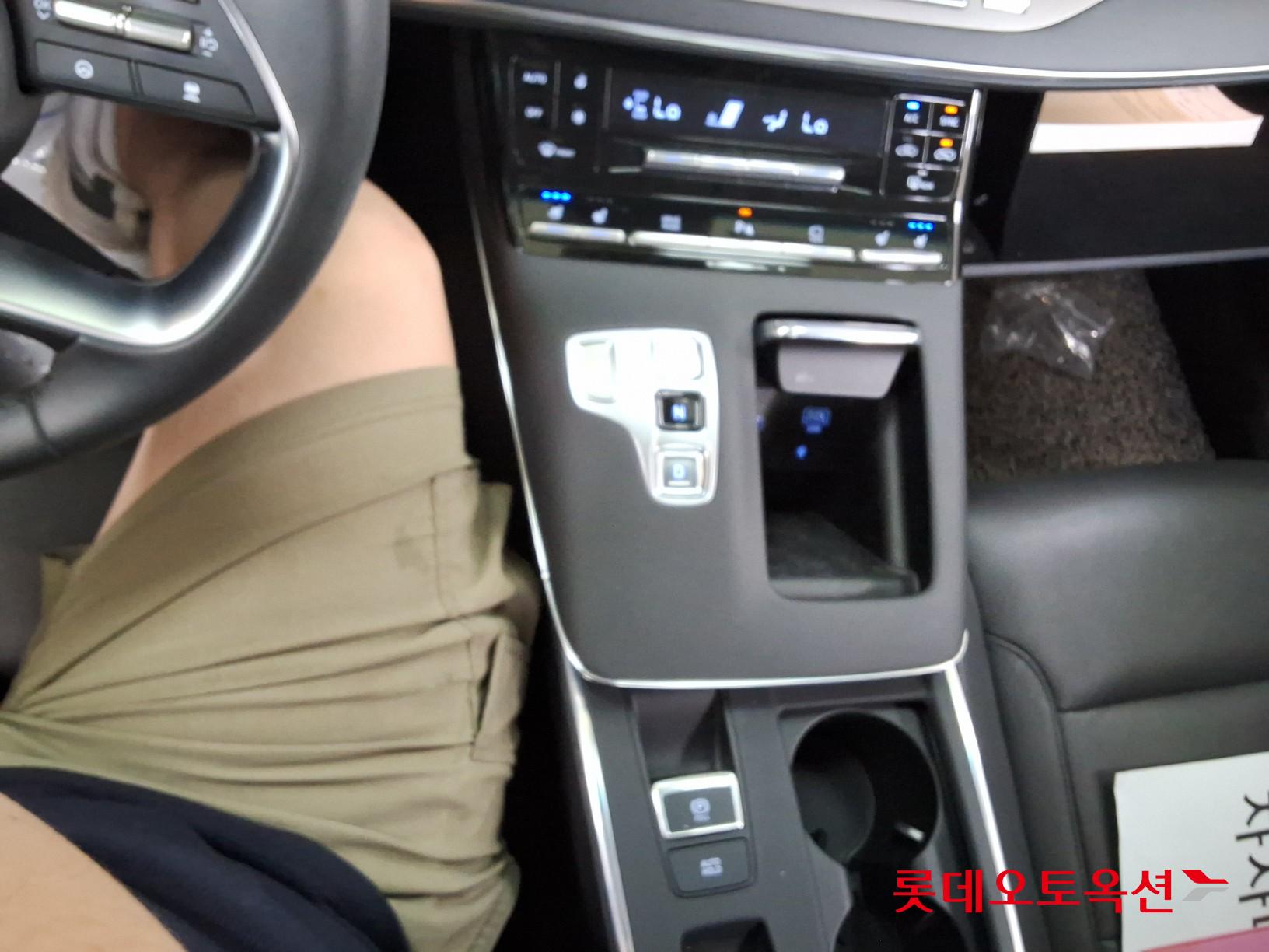 Hyundai Grandeur - 34