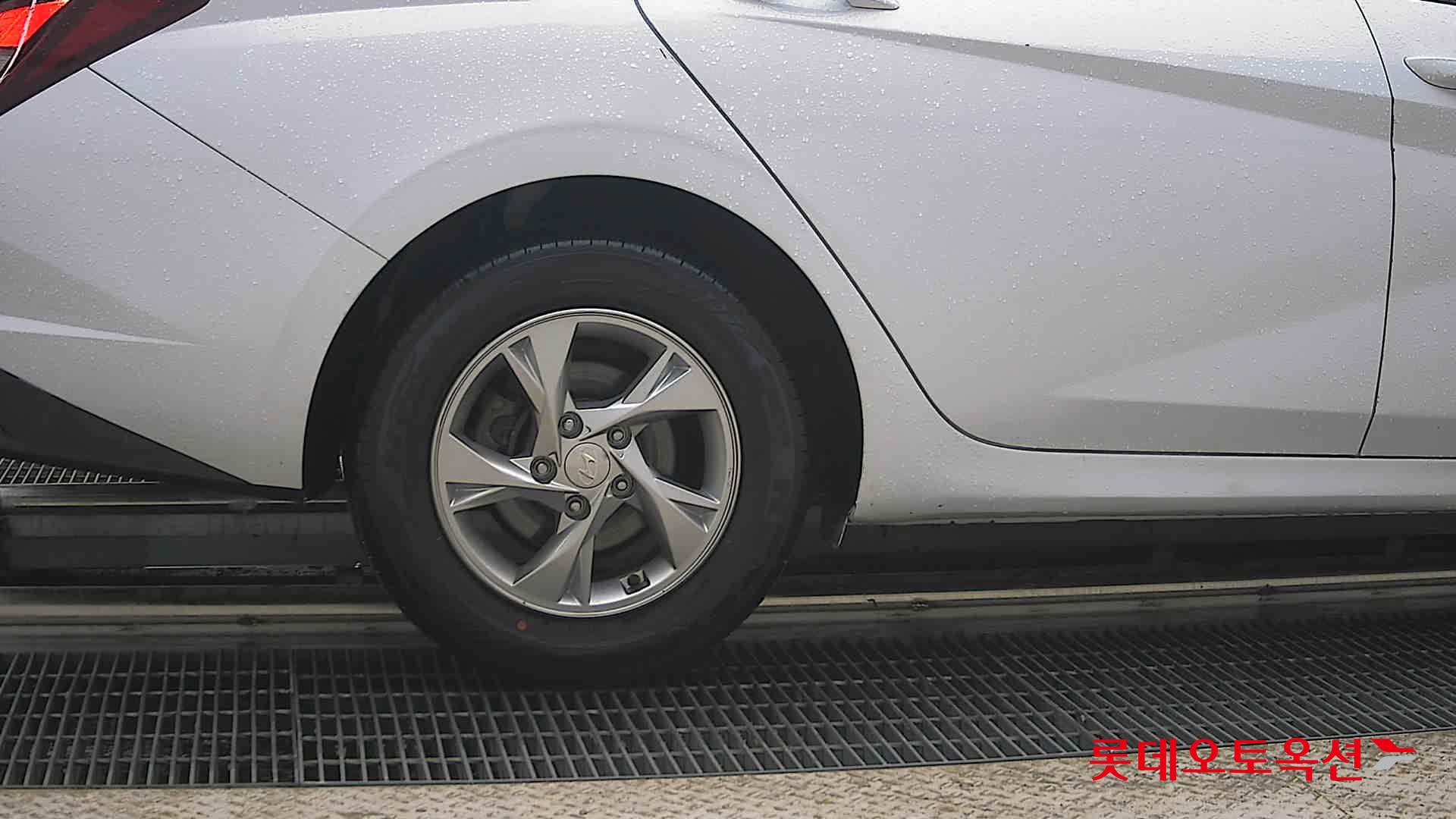현대 아반떼 - 28