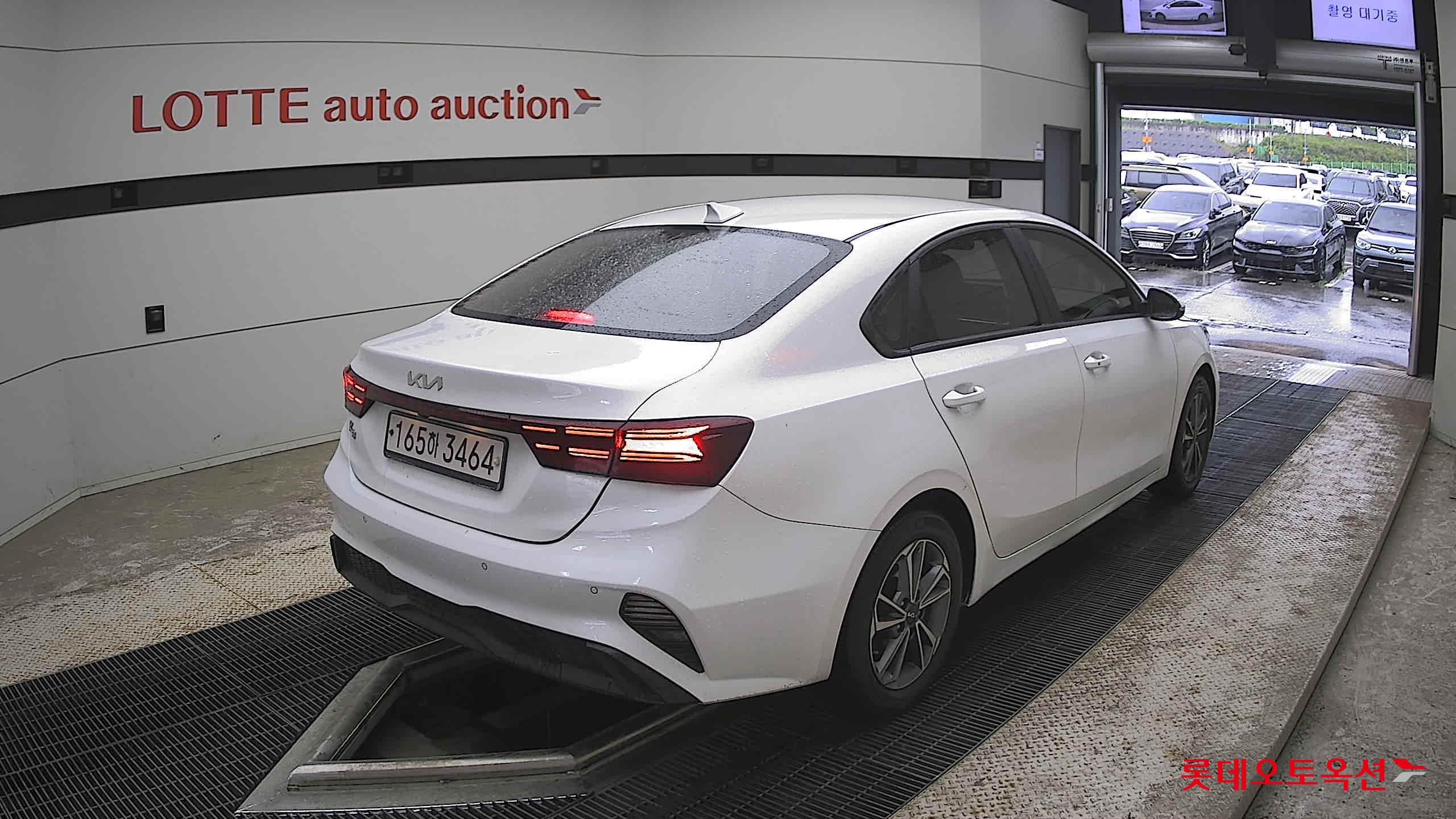 Kia K3 - 5
