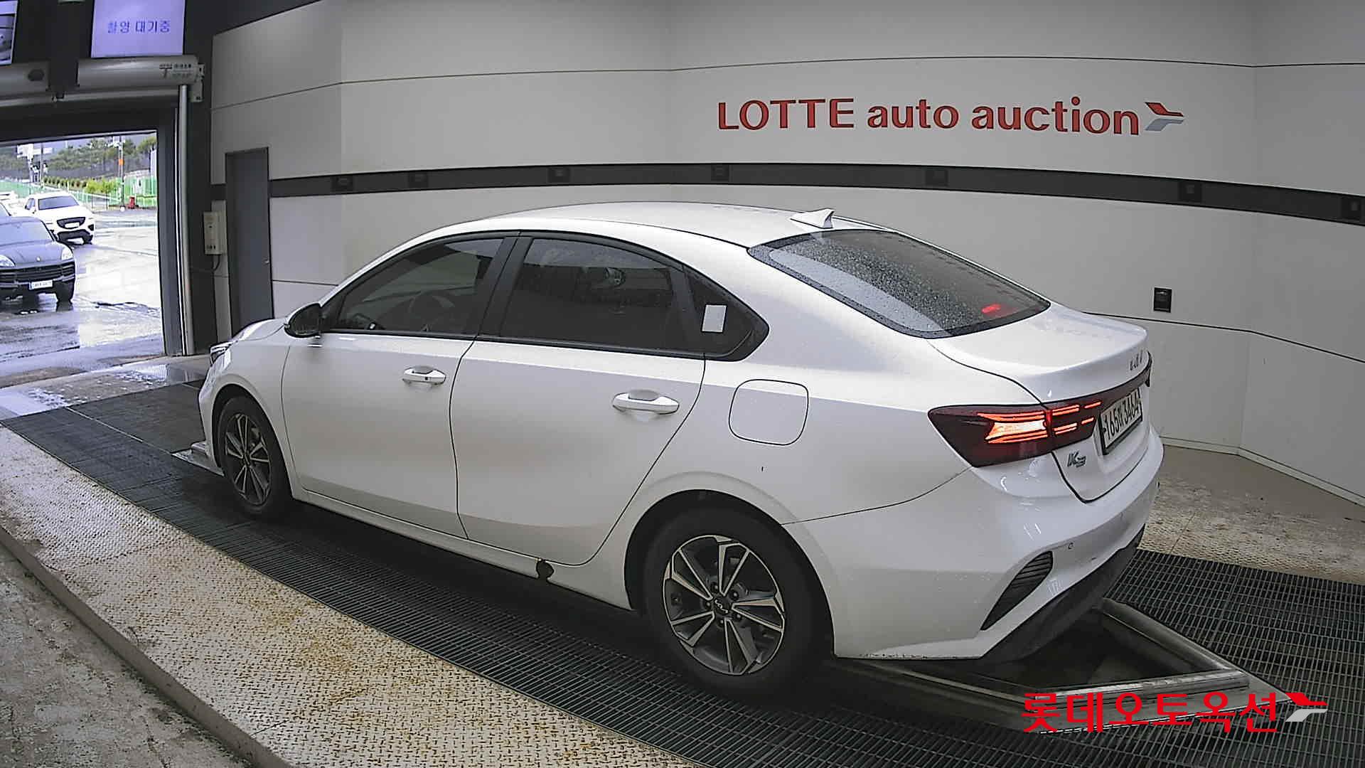 Kia K3 - 15