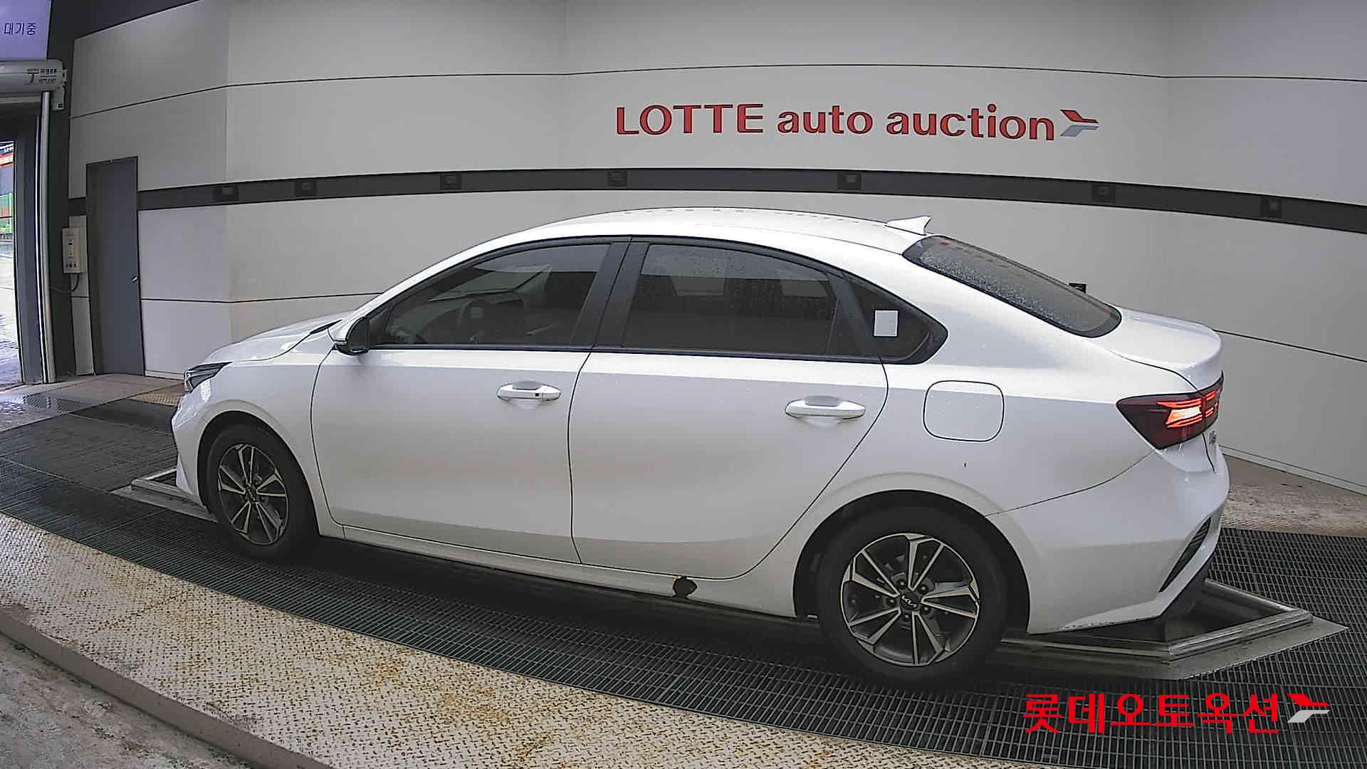 Kia K3 - 14