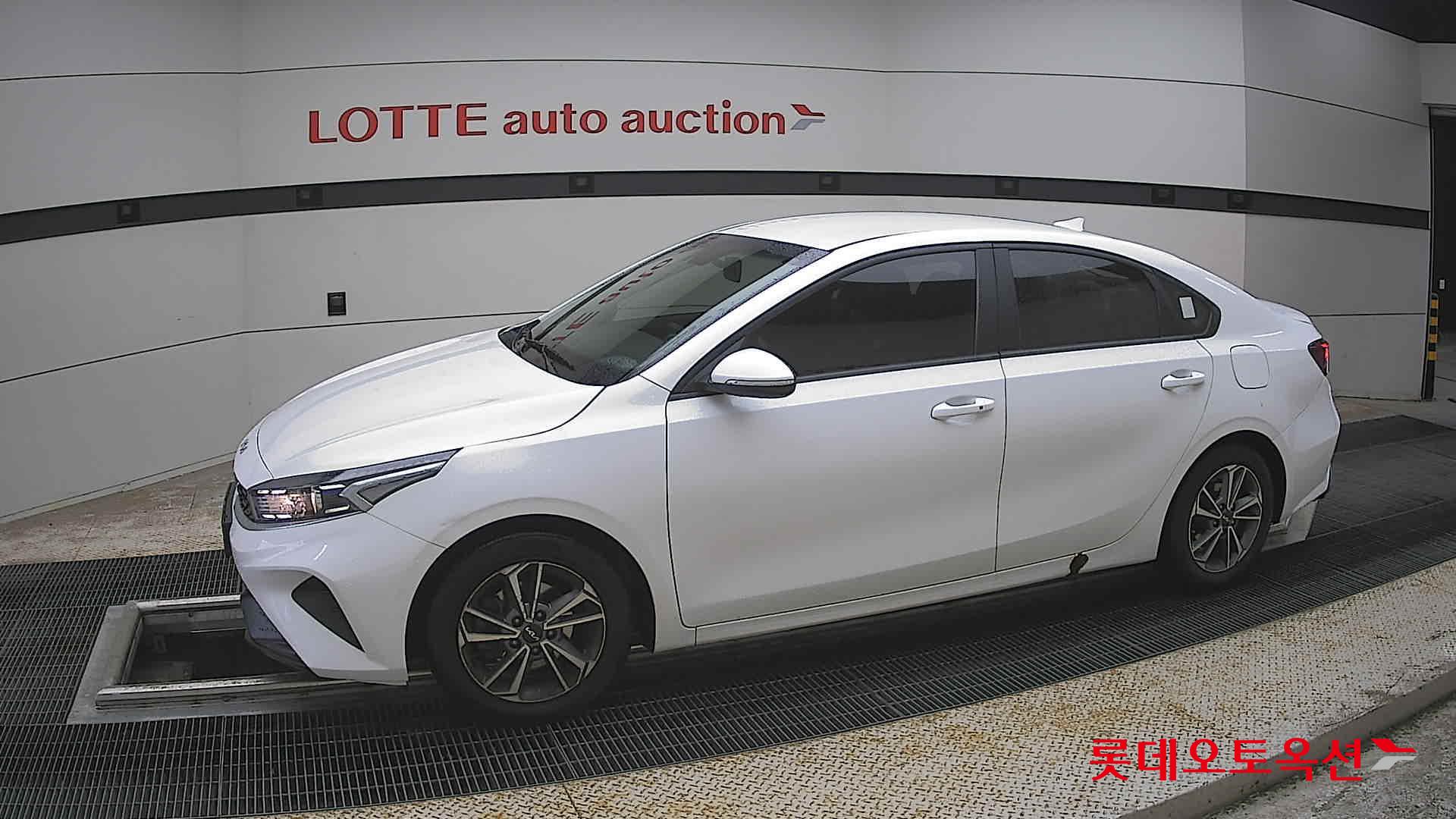 Kia K3 - 12
