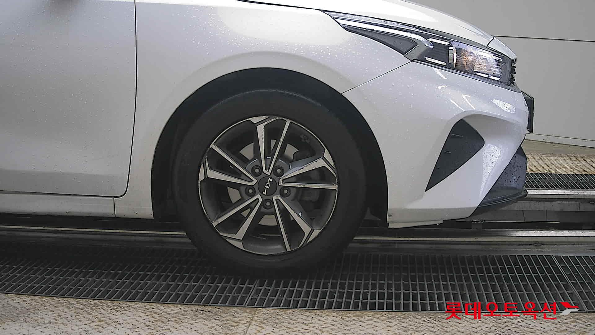Kia K3 - 27
