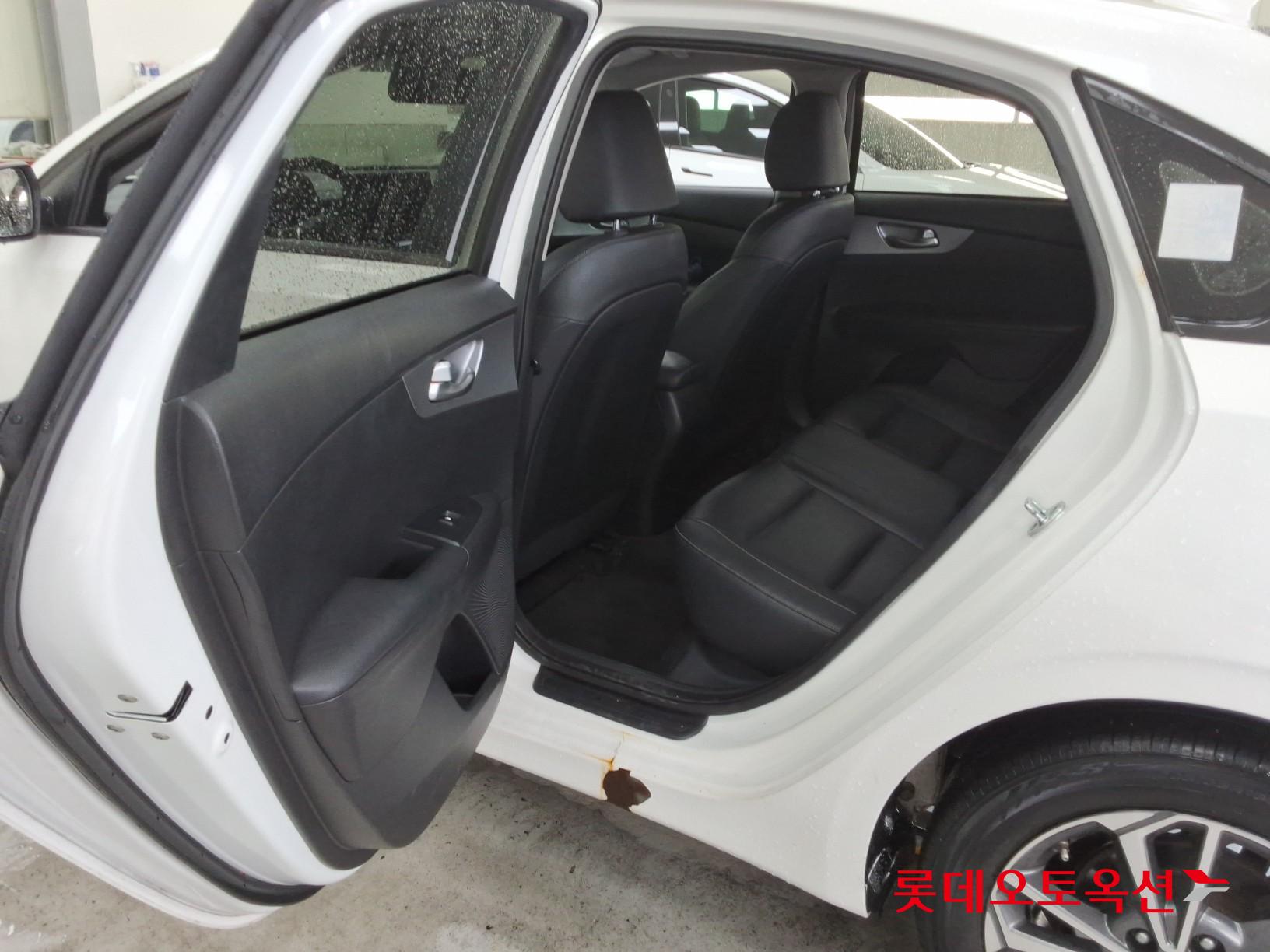 Kia K3 - 38