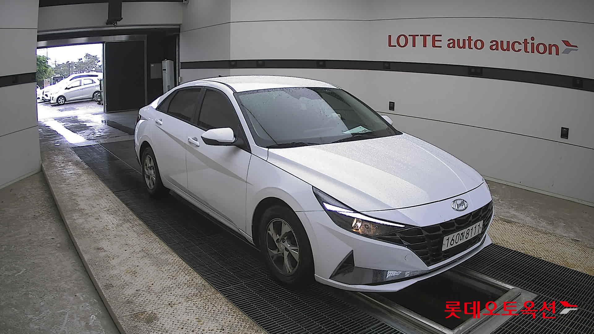 Hyundai Elantra - 6