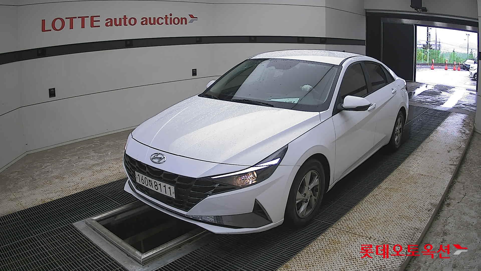 Hyundai Elantra - 3