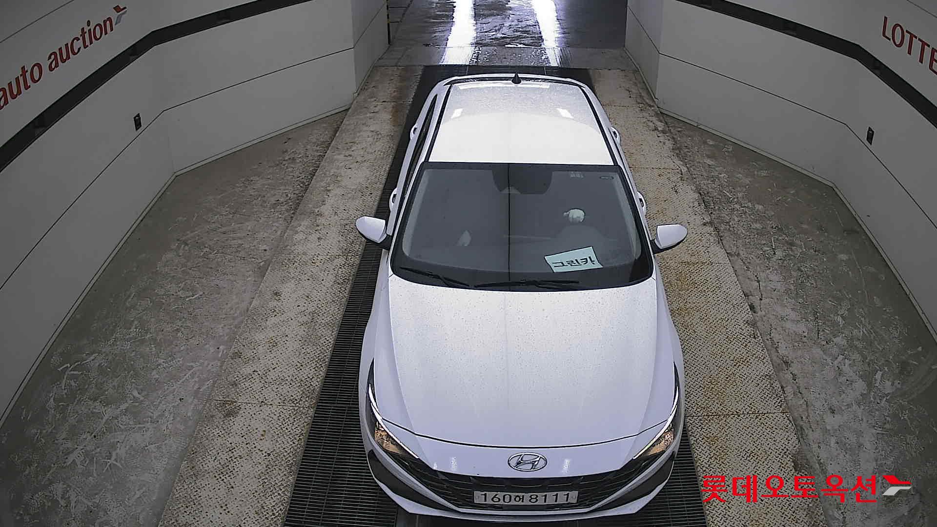 Hyundai Elantra - 7