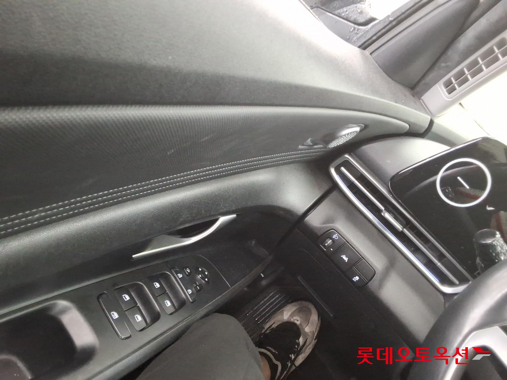 Hyundai Elantra - 29