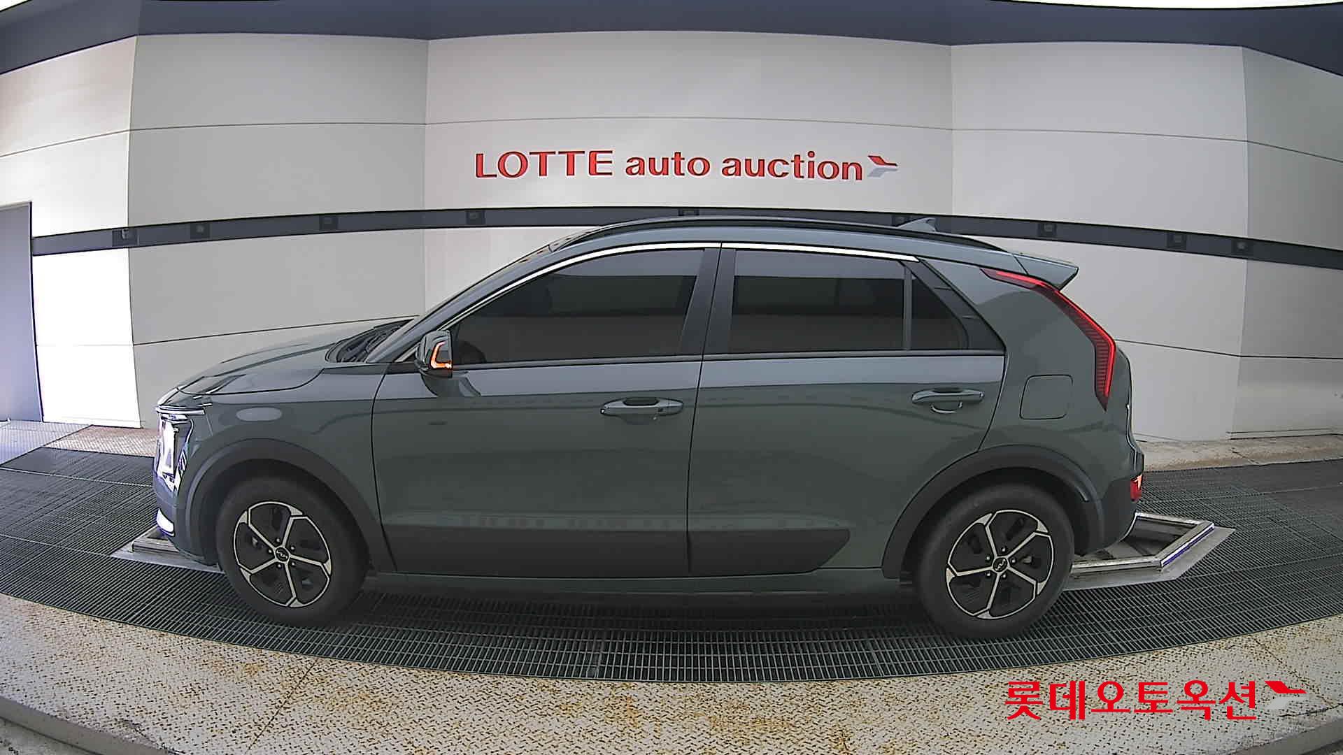 2023 - kia niro
