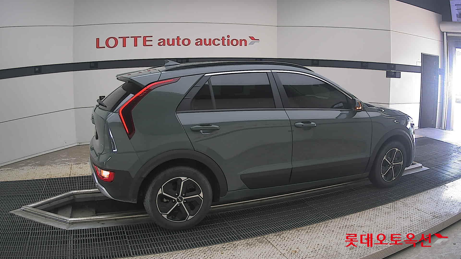 2023 - kia niro