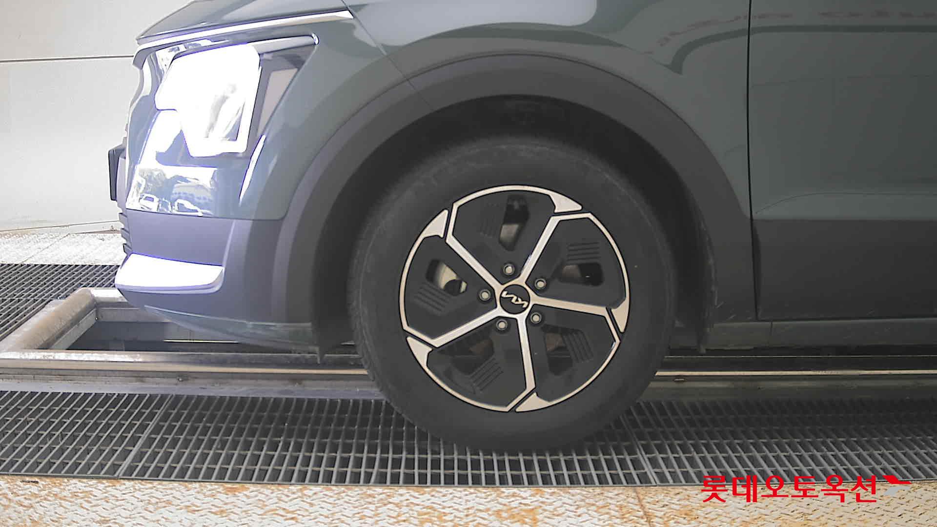 2023 - kia niro