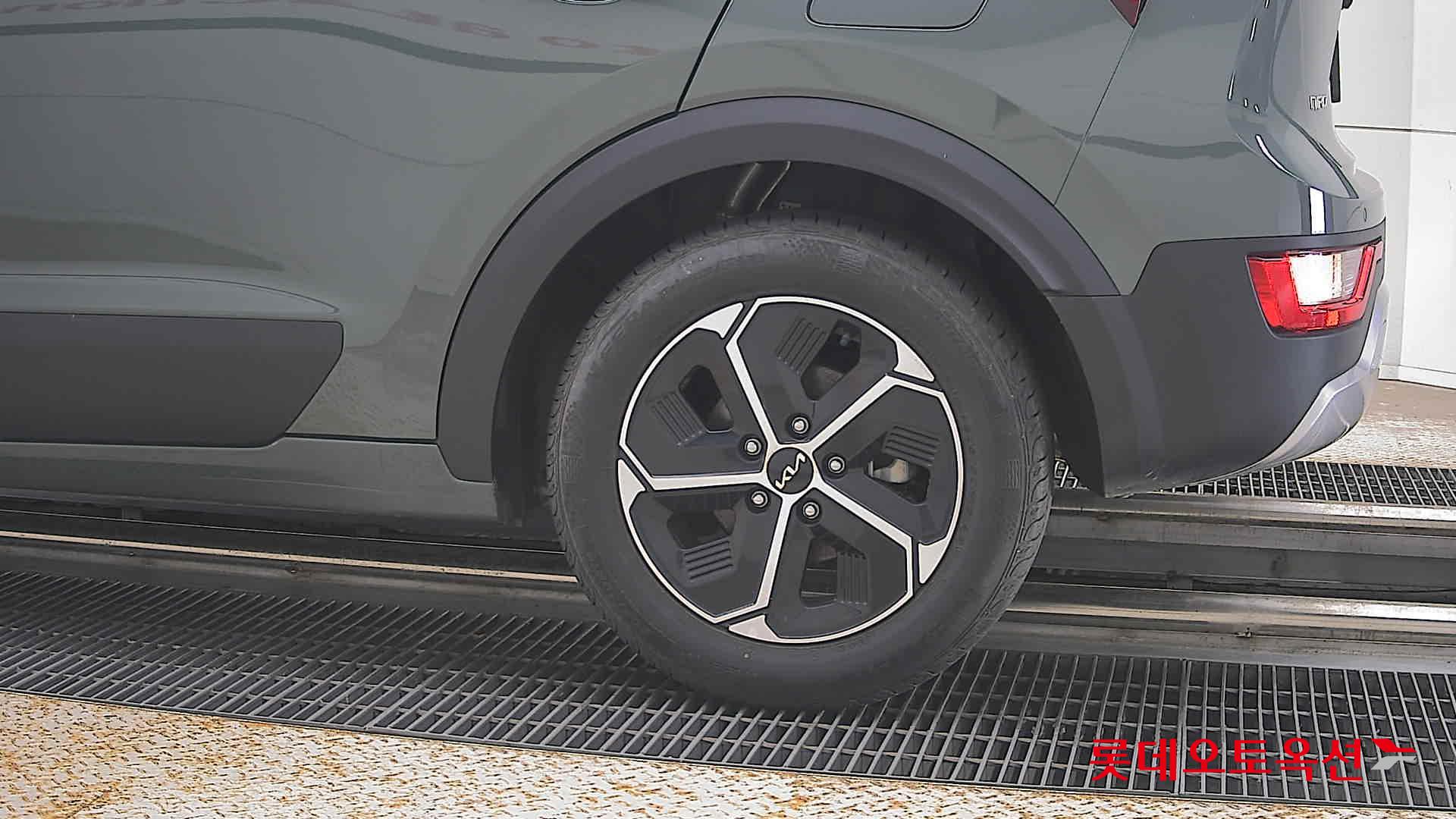 2023 - kia niro