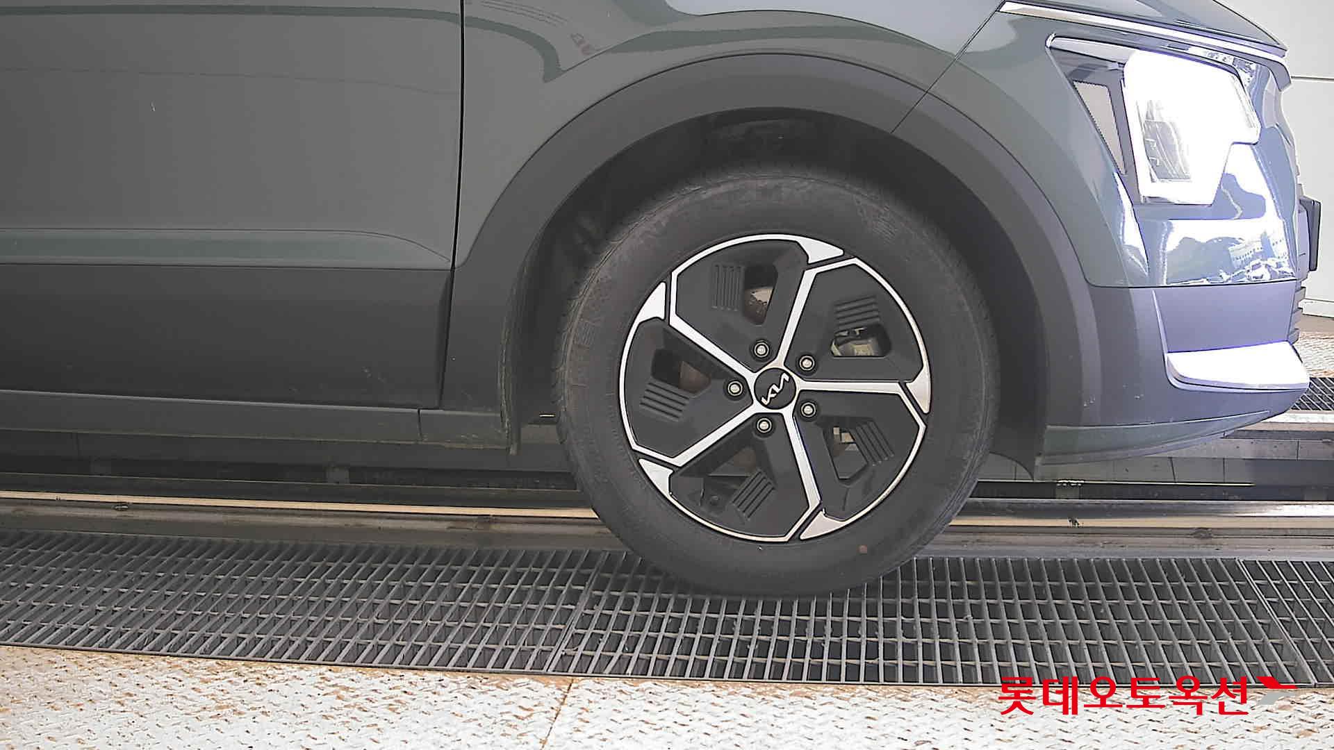 2023 - kia niro