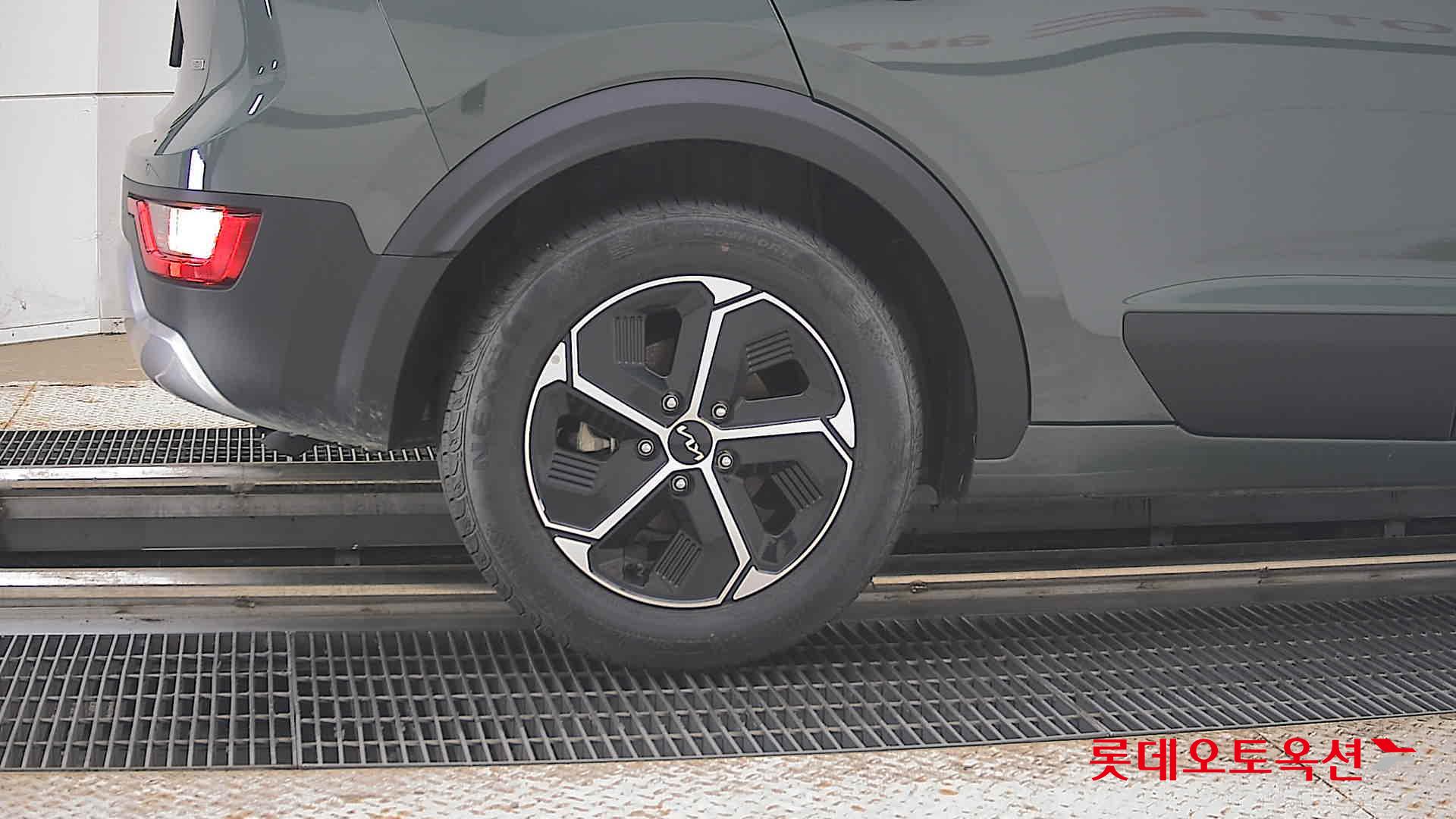 2023 - kia niro