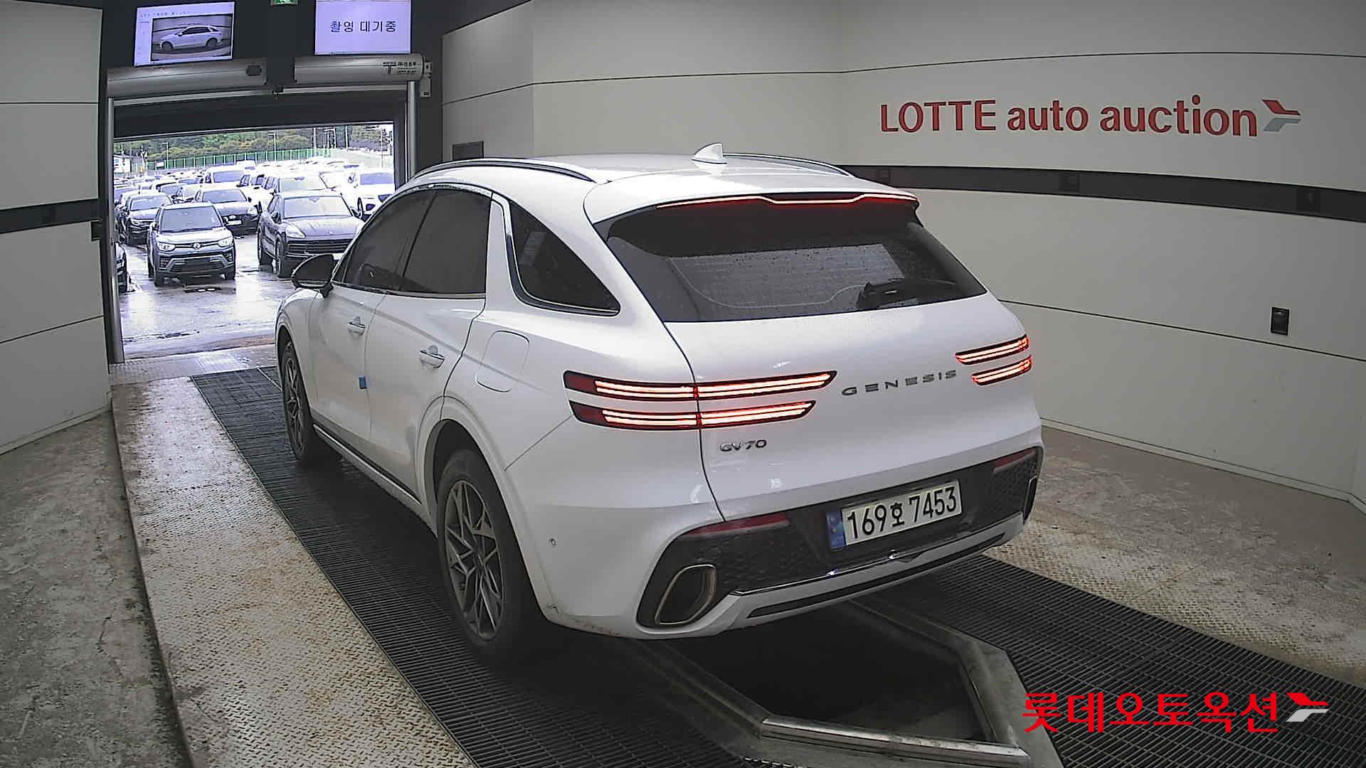 Genesis GV70 - 16