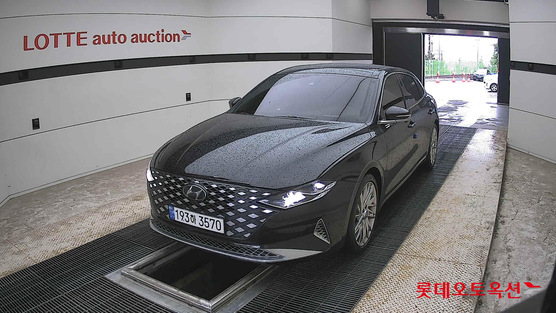 Hyundai Grandeur - 10