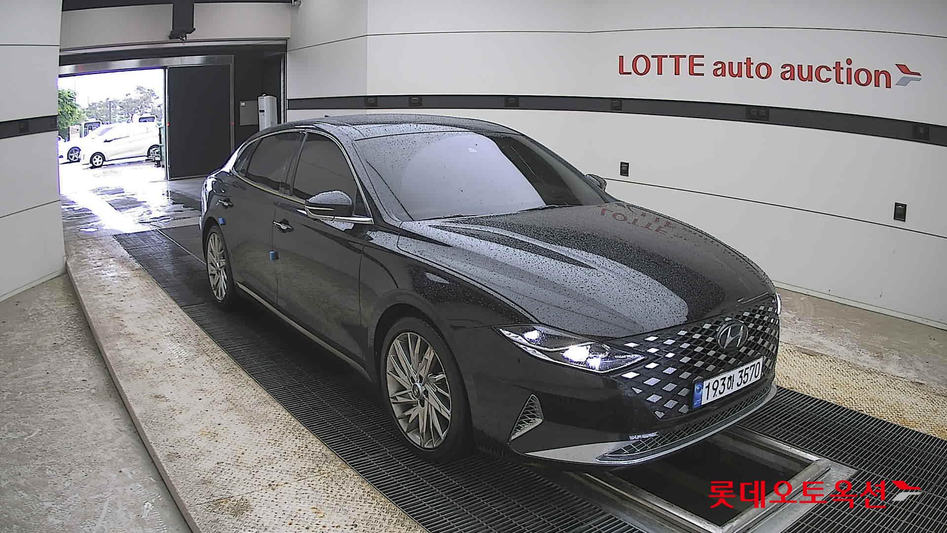 Hyundai Grandeur - 6