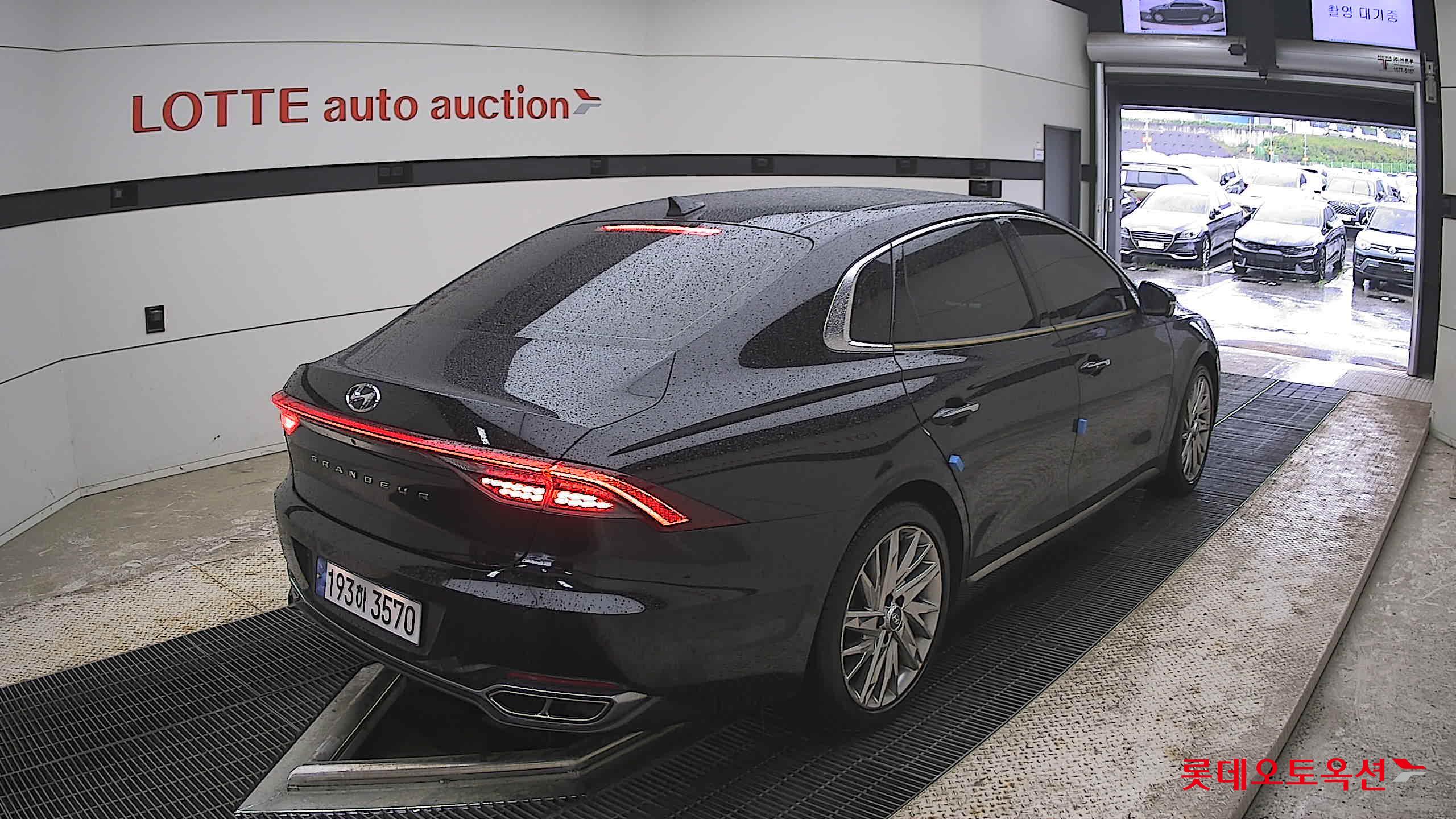 Hyundai Grandeur - 5