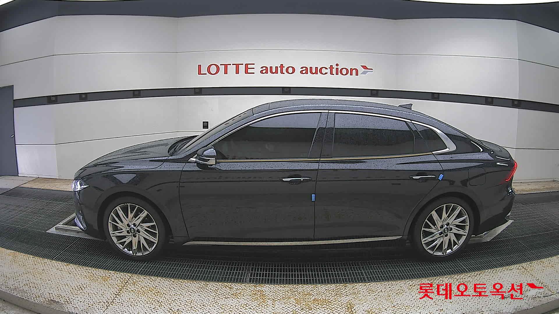 Hyundai Grandeur - 13