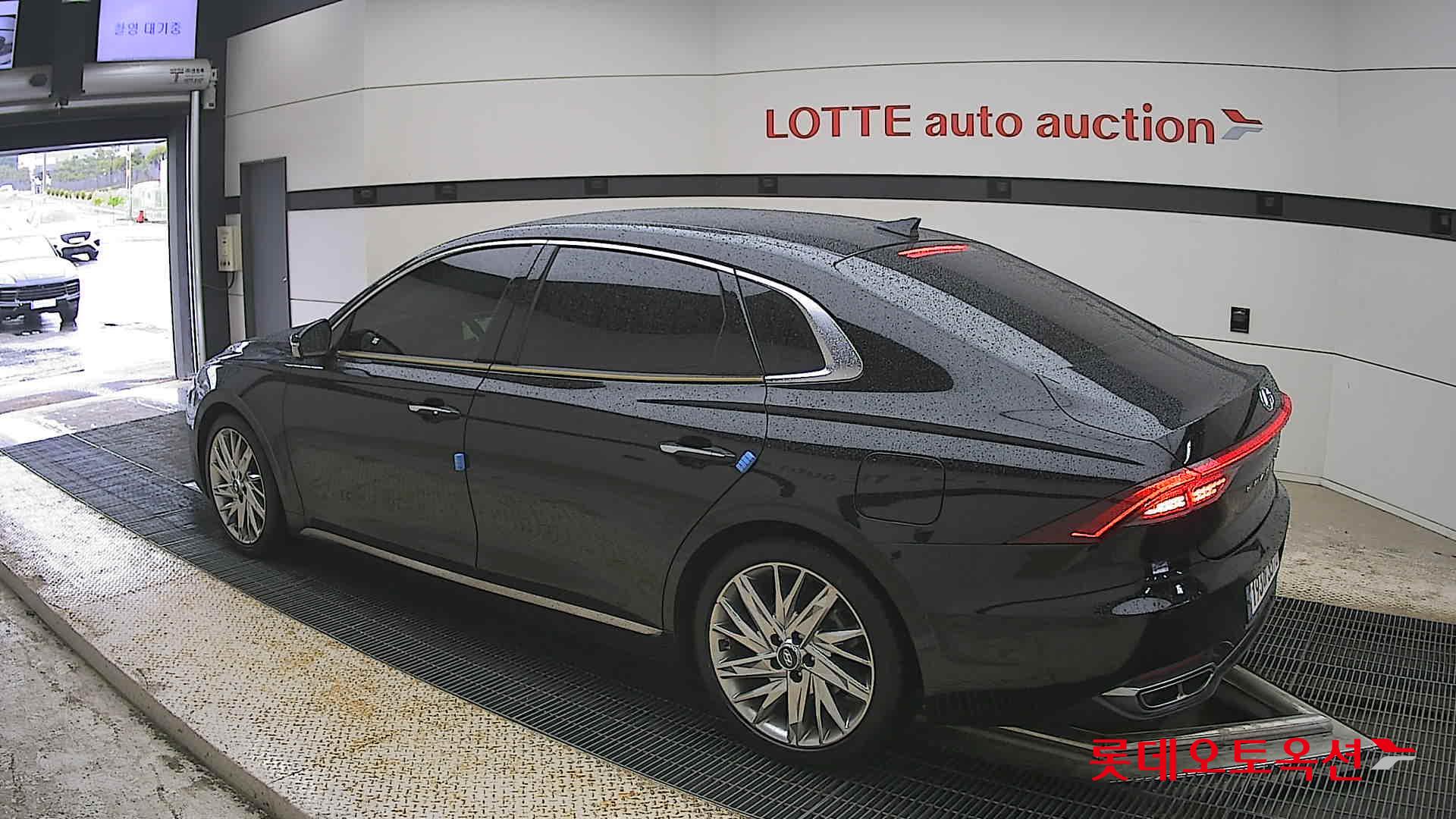 Hyundai Grandeur - 15