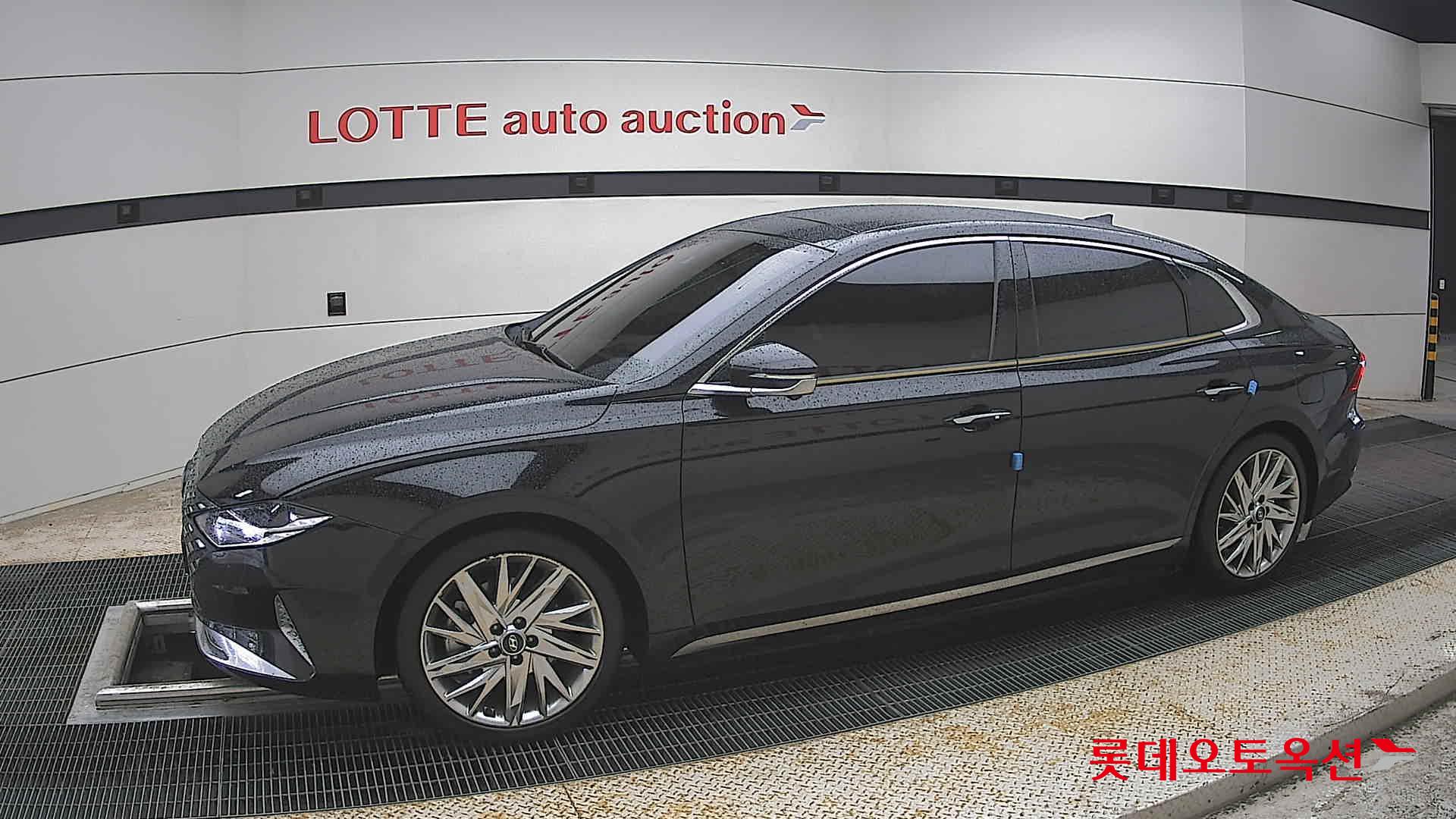 Hyundai Grandeur - 12