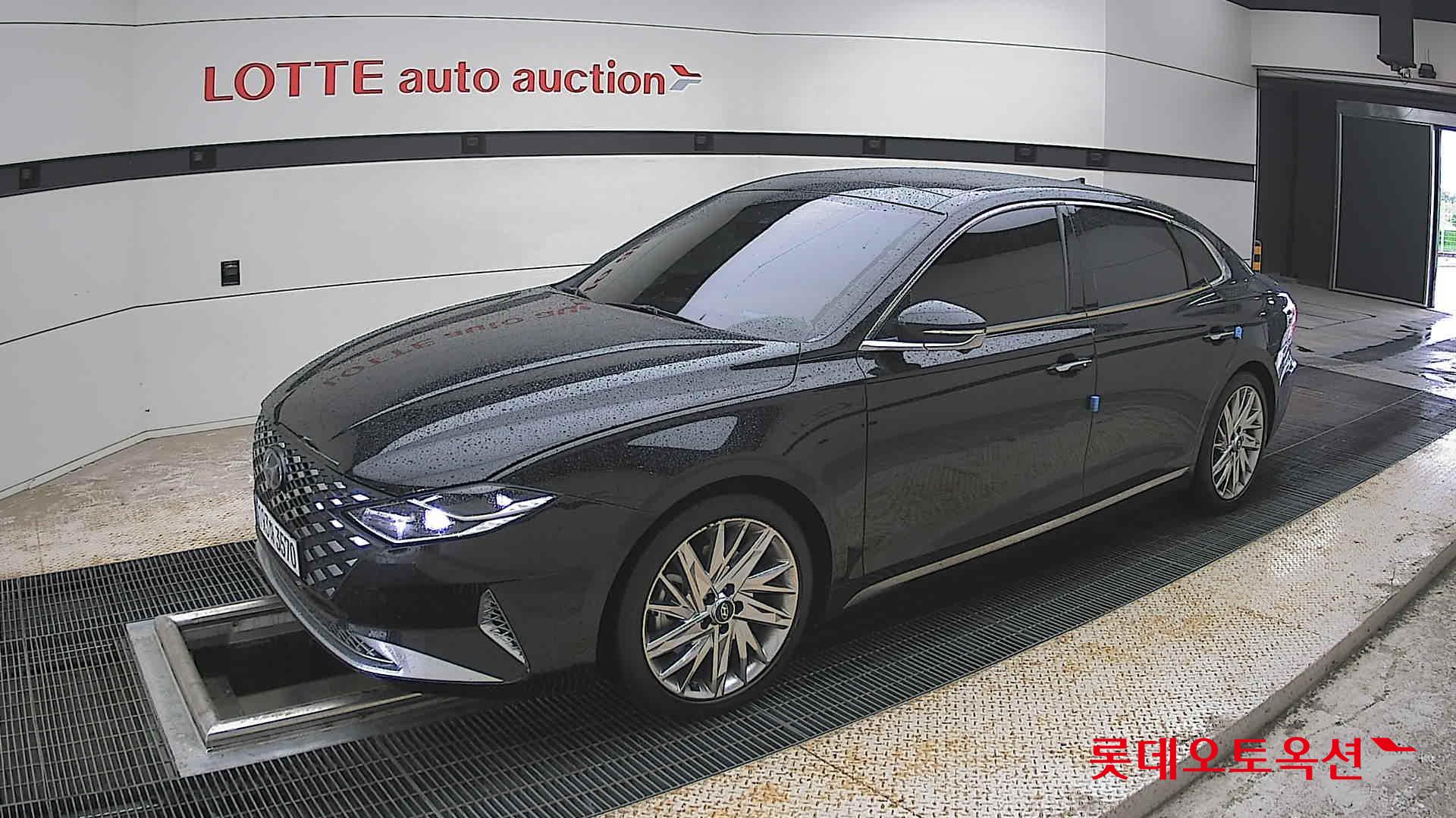 Hyundai Grandeur - 11