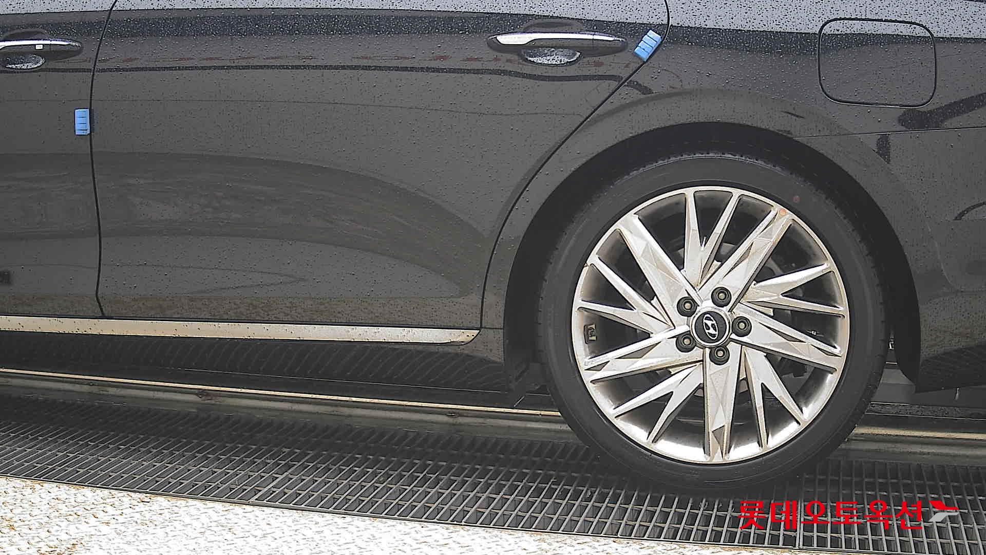 Hyundai Grandeur - 26