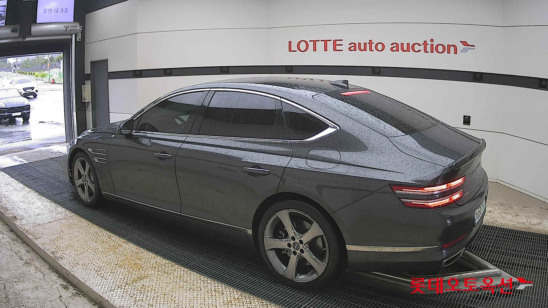 Genesis G80 - 15